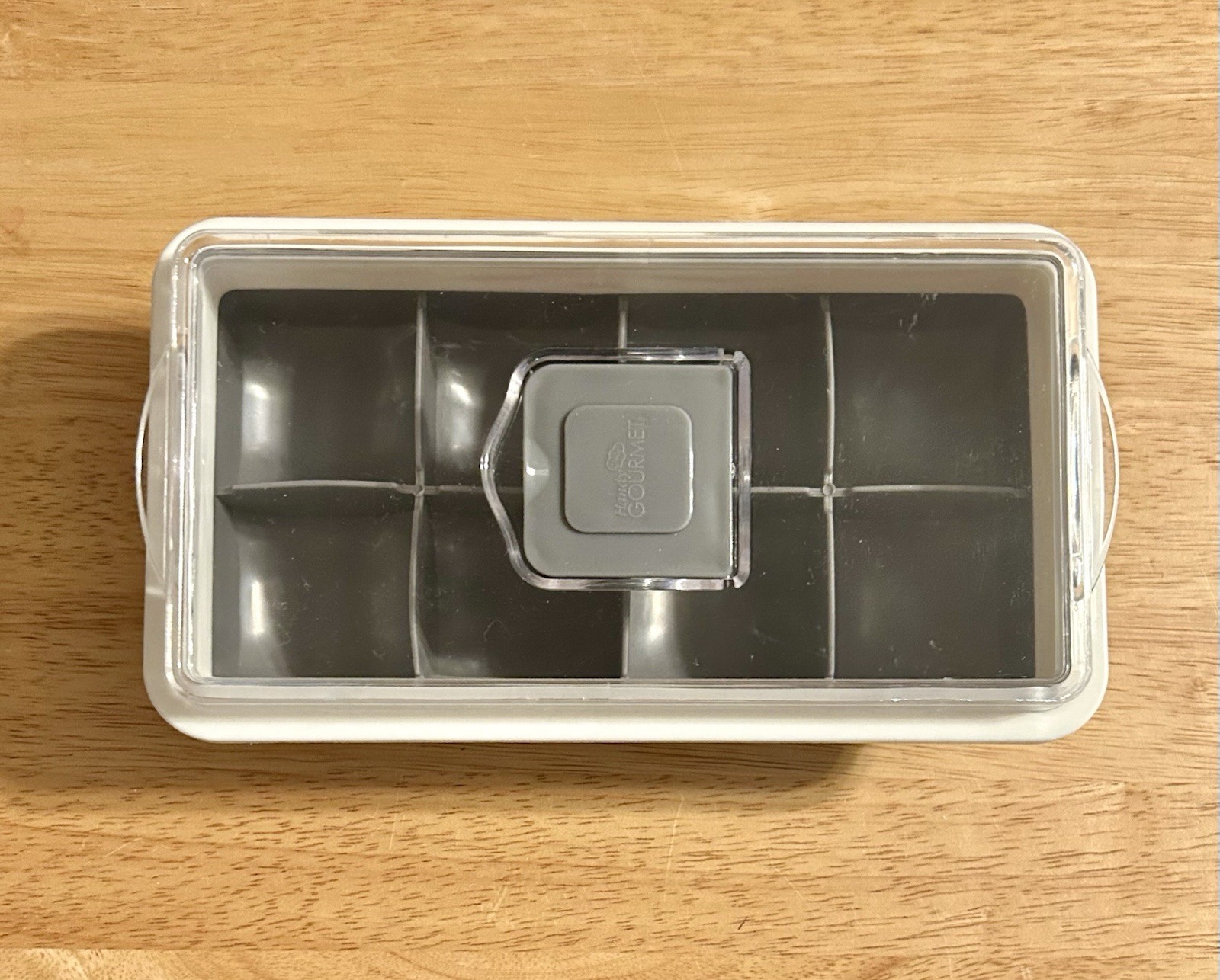 Handy Gourmet No-Spill Large Ice Cube Tray Gray White Silicone Plastic EUC