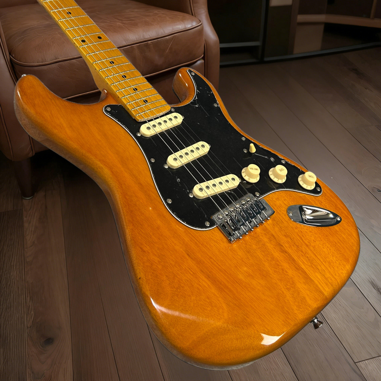 ST Electric Guitar Mahogany Body Transparent Yellow Color Maple Fretboard