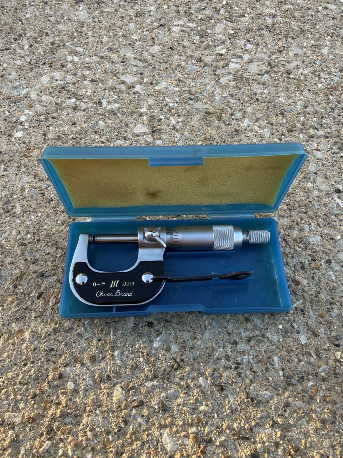Chuan Brand 0" to 1" Inside Micrometer w/ Wrench in Case, Good Clean Tool