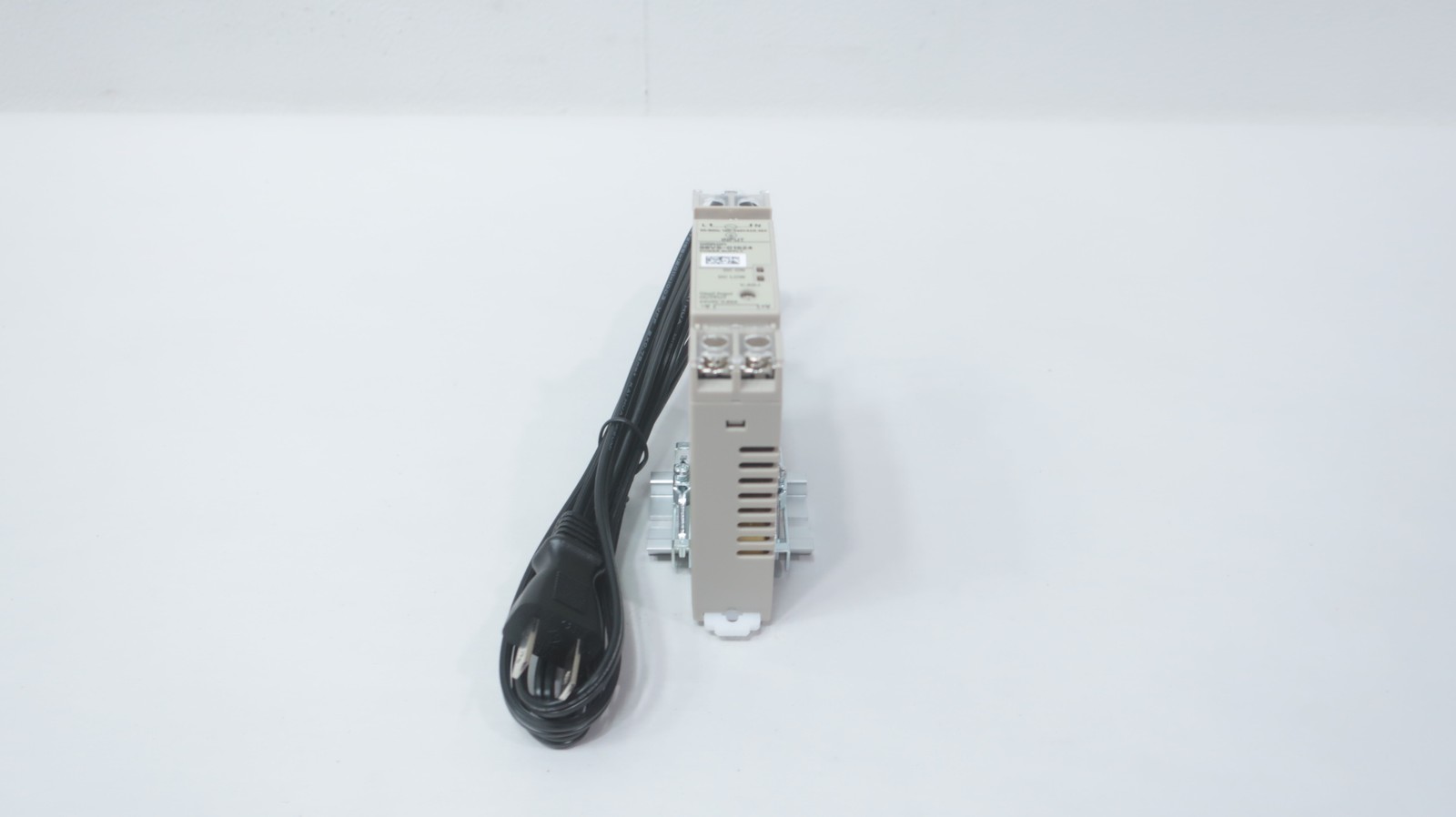 Omron S8VS-01524/ED2 Power Supply 0.65a24v-dc 100-240v-ac