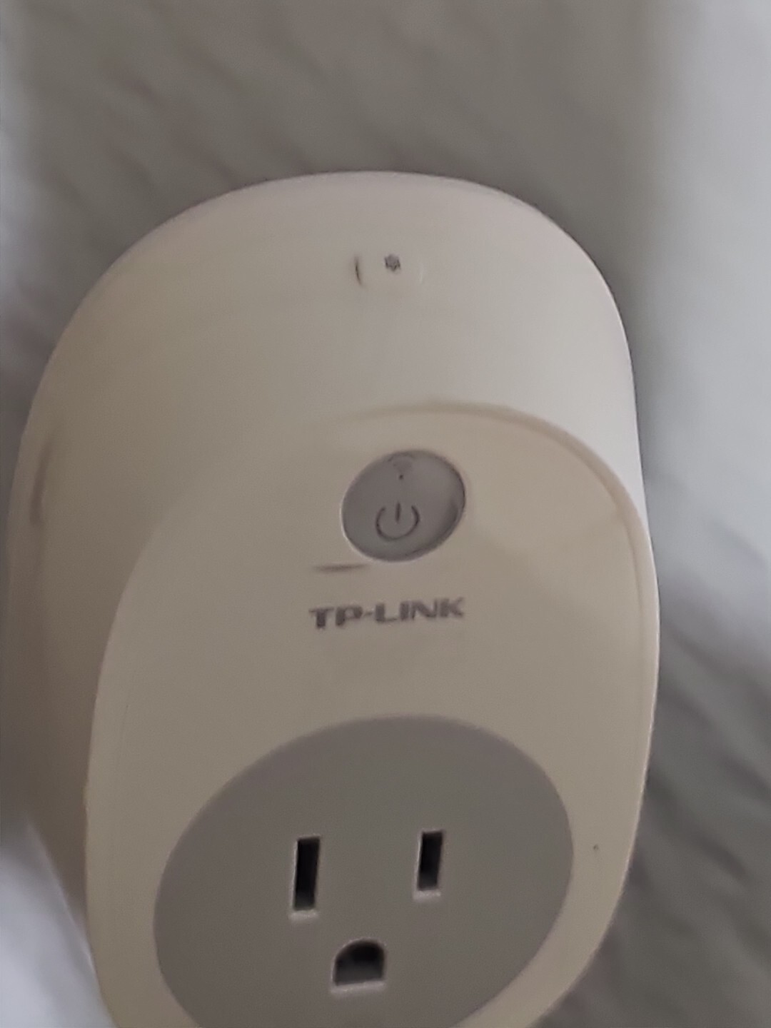 TP-Link HS100 Kasa Smart Wi-Fi Plug. Works w/ Alexa Echo & Google Assistant