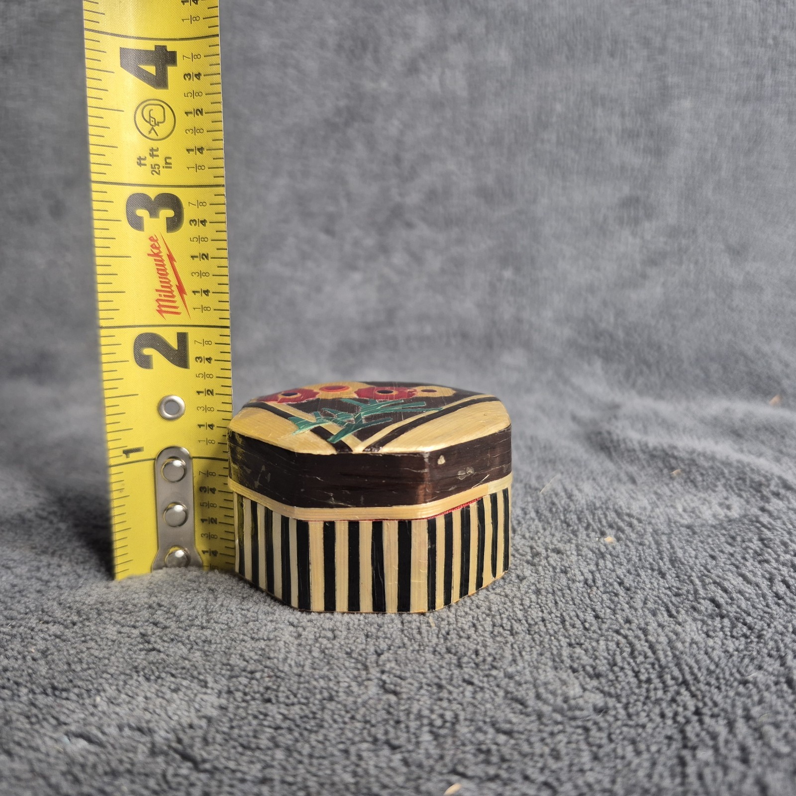 Straw Flower Floral Octagonal Shape Pill Trinket Box