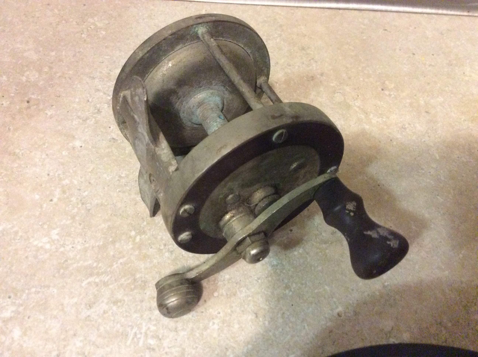 Reel from fishing pole