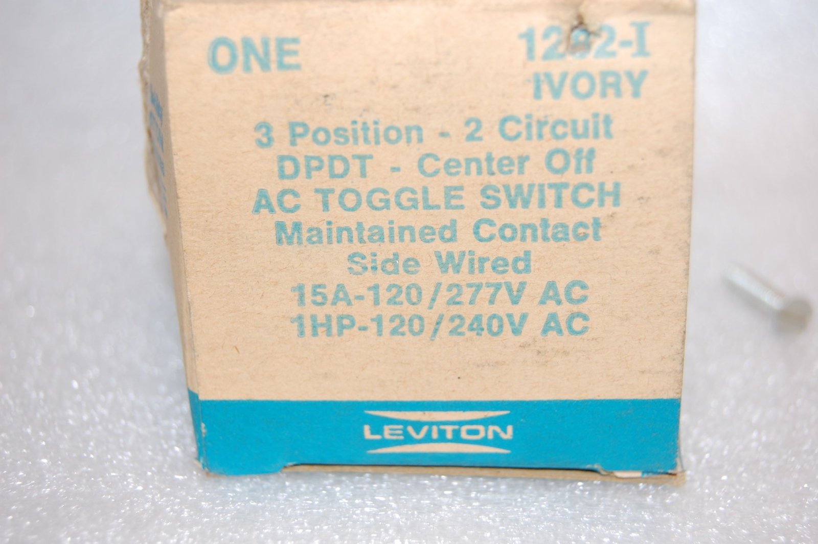 LEVITON 1282-I AC TOGGLE SWITCH