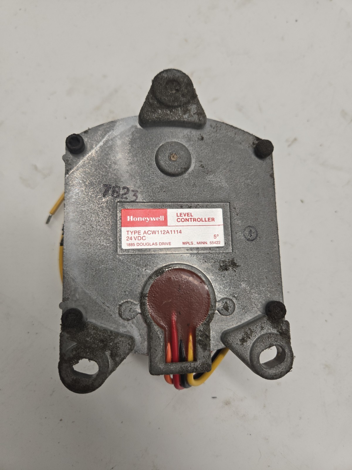 Honeywell ACW112A1114 Level Controller 24VDC 5° HVAC Damper Valve Actuator