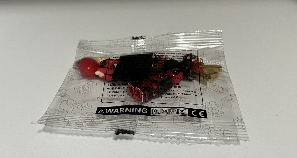 Deadpool Like Mini-Figure