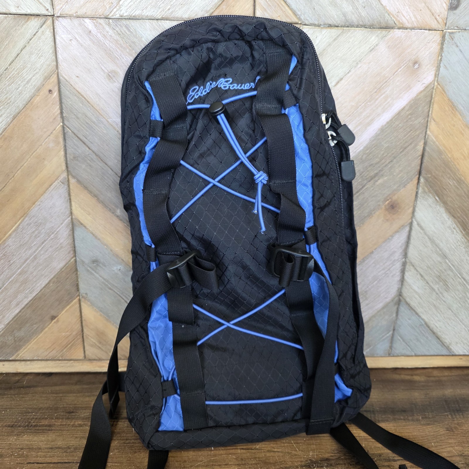 Eddie Bauer Hydration Backpack Pack Adjustable Hiking Outdoors Blue & Black