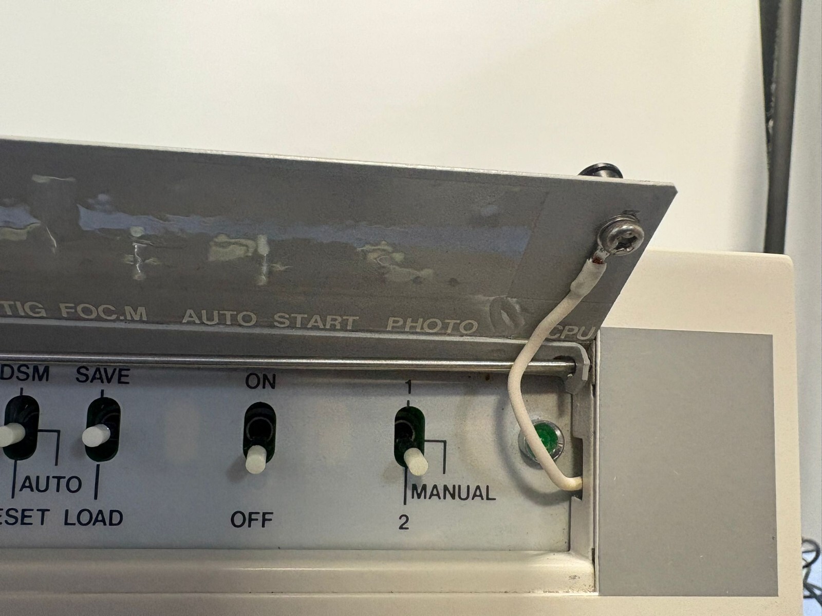 Hitachi SEM Scanning Electron Microscope S-2460N Control Panel Part 48E-0732