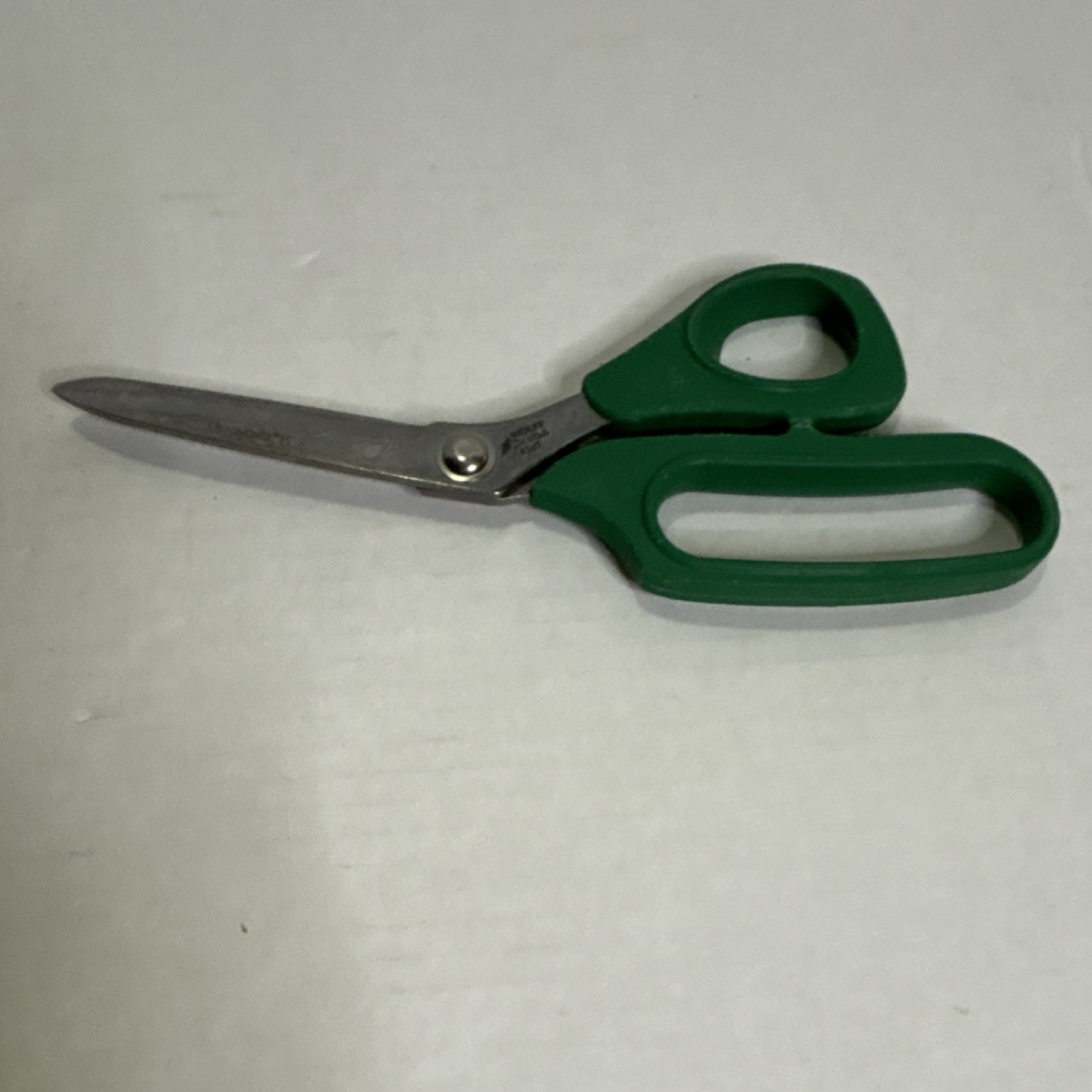 Ergonomix Industrial Scissors “35” Green Handle