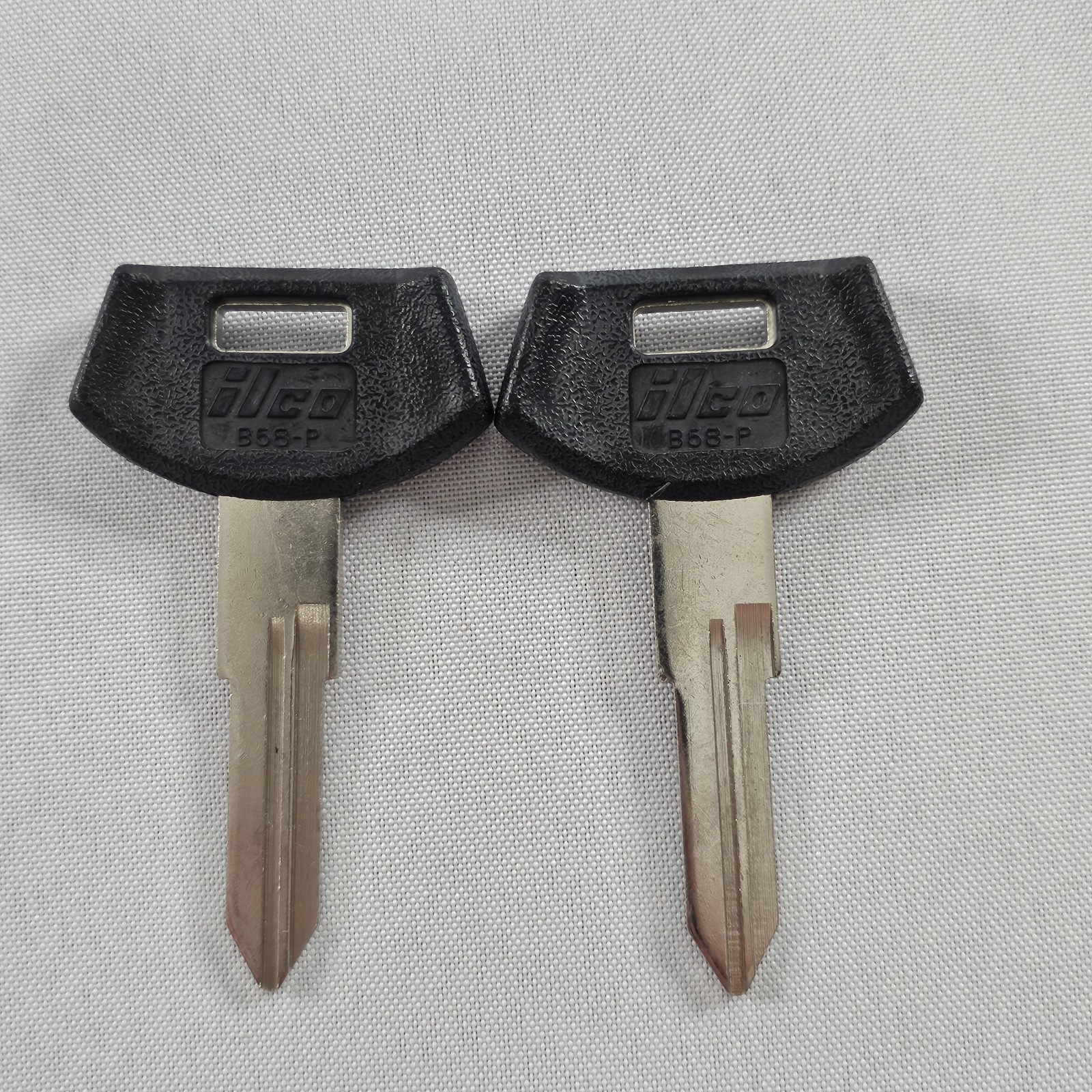 2x Ilco B68-P Key Blanks GM Chevy 1991-92 Ignition Plastic Head NOS