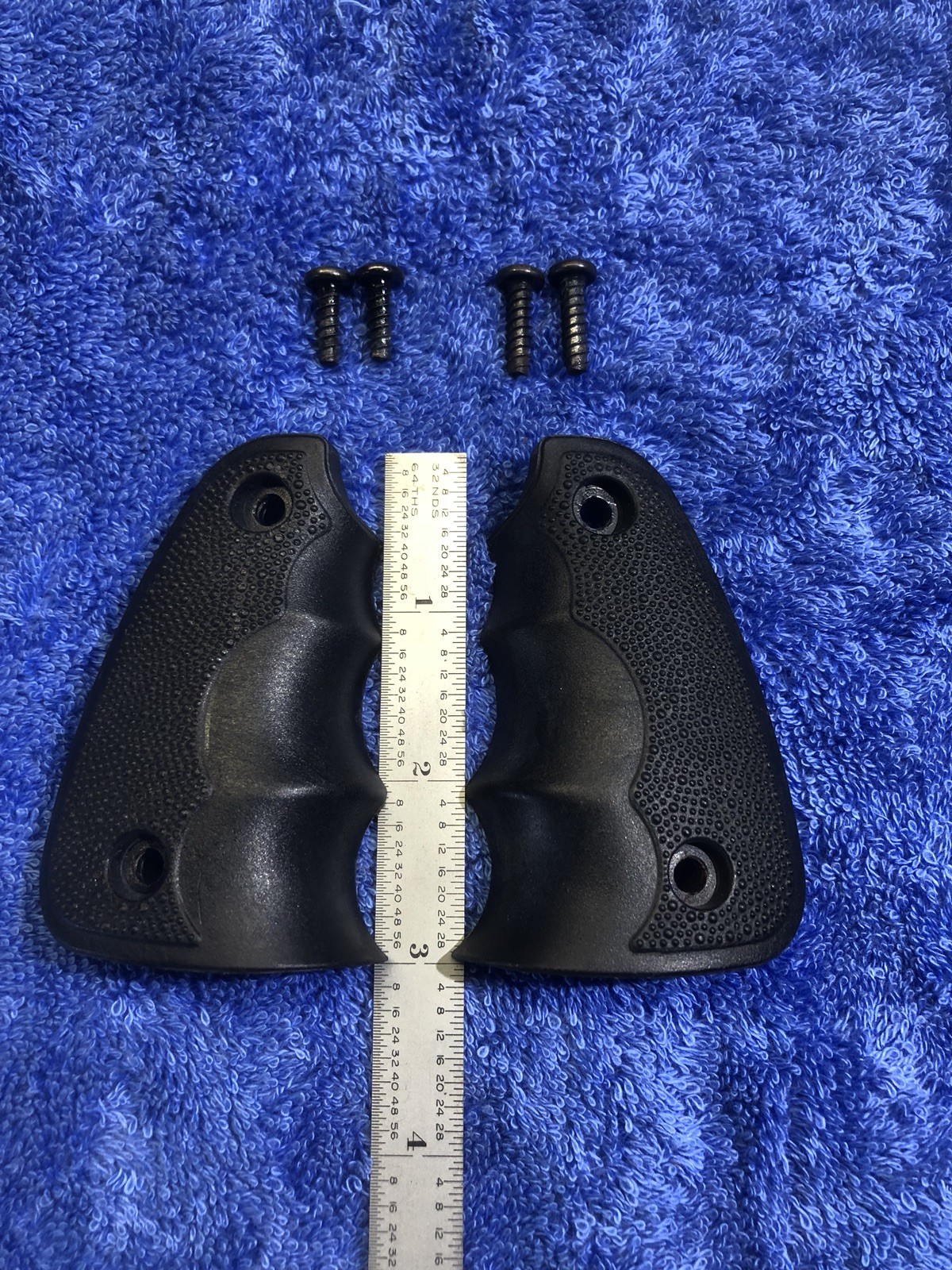 BARNETT BOWS Crossbow QUAD 400 Replacement Pistol Grips New