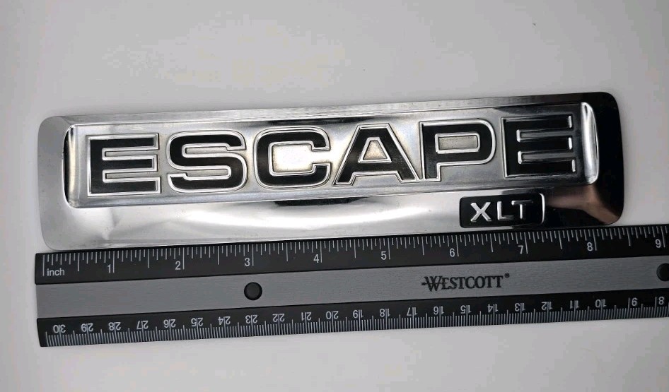 2008-2012 FORD ESCAPE XLT Rear Trunk Emblem OEM