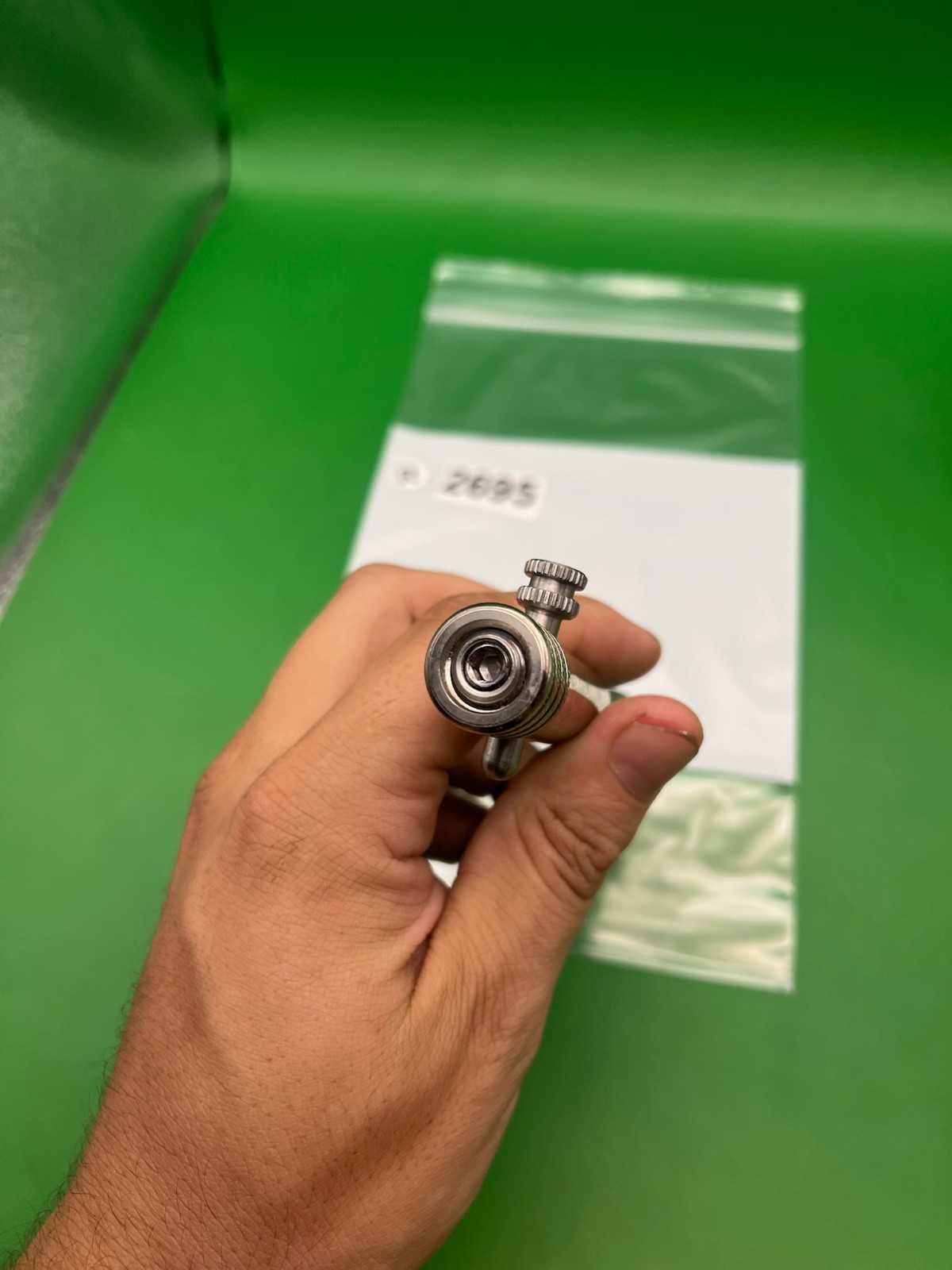 Autococker Bolt