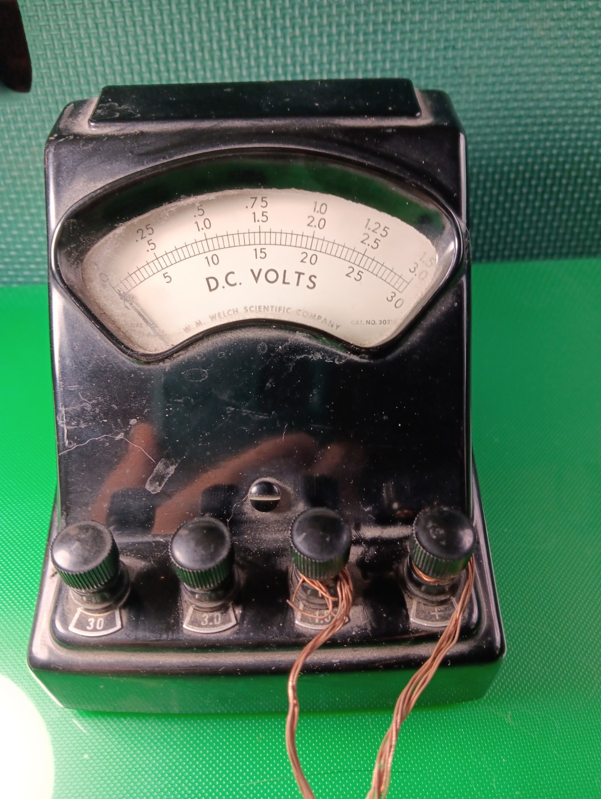 Vintage Welch Scientific Co. A.C. Volt Meter | BLK 3031E Welch Scientific