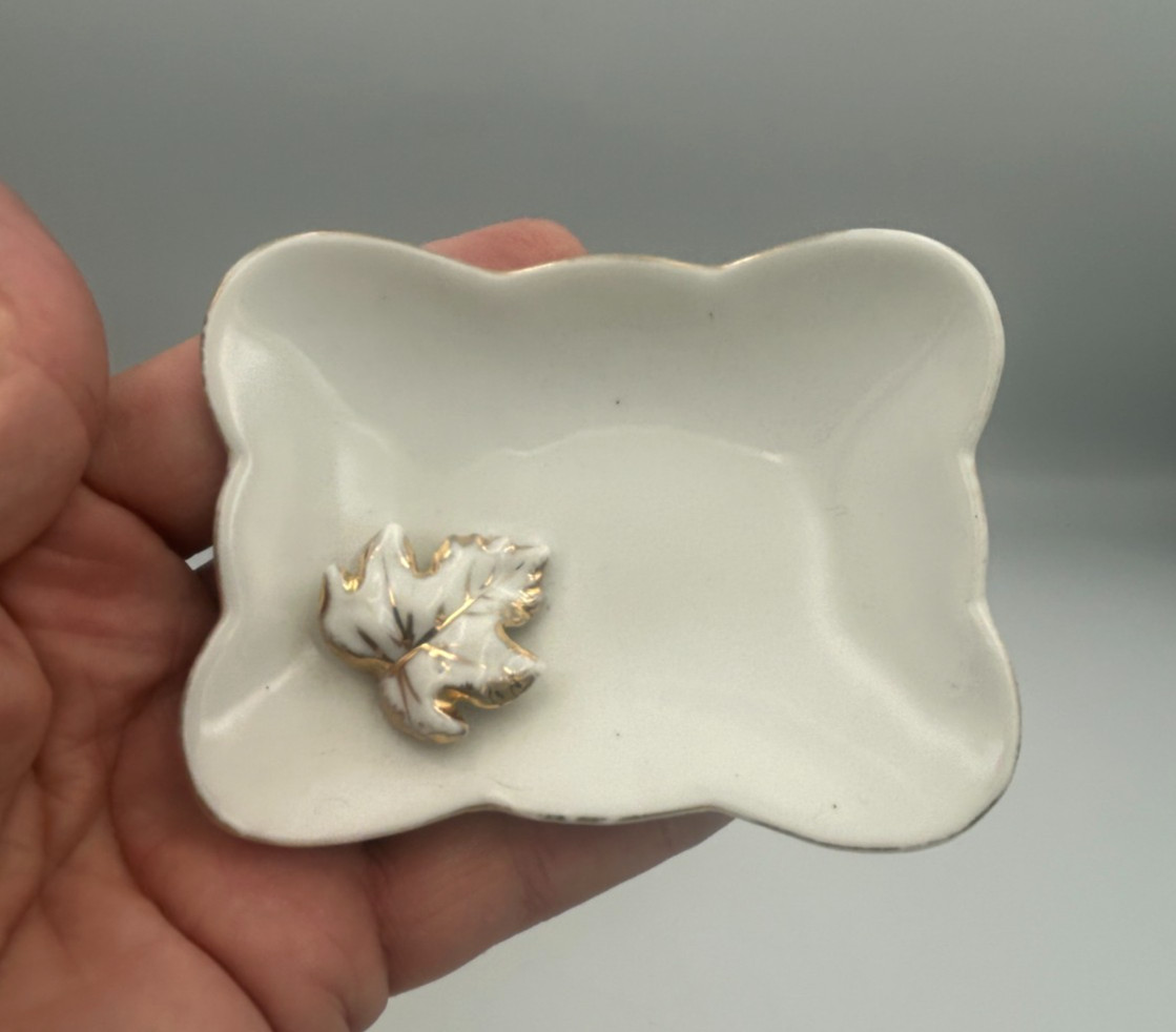 White Gold Accent Leaf Trinket Dishes