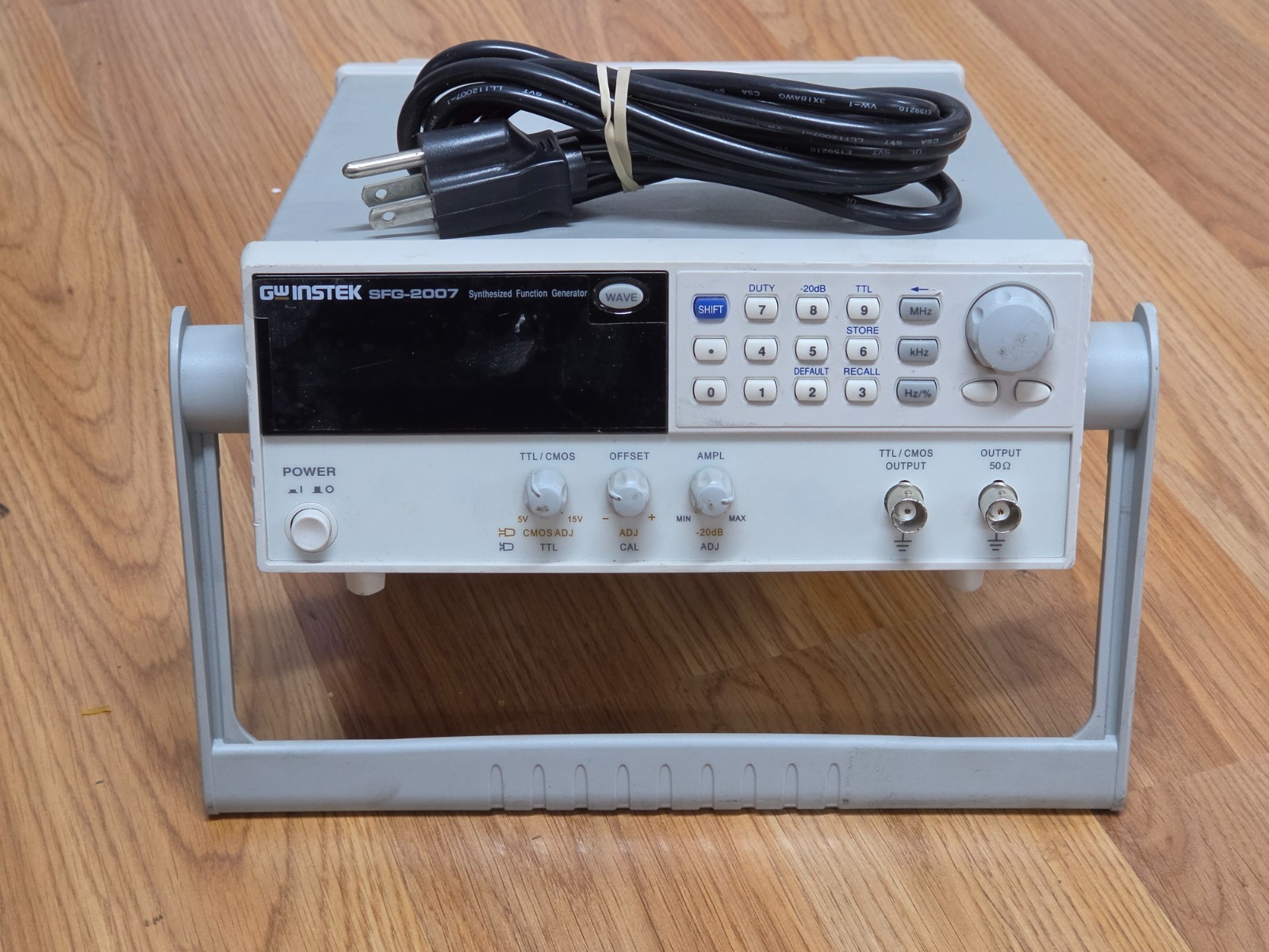 GW INSTEC SFG-2007 SYNTHESIZED FUNCTION GENERATOR 7MHz TESTED WORKING N2