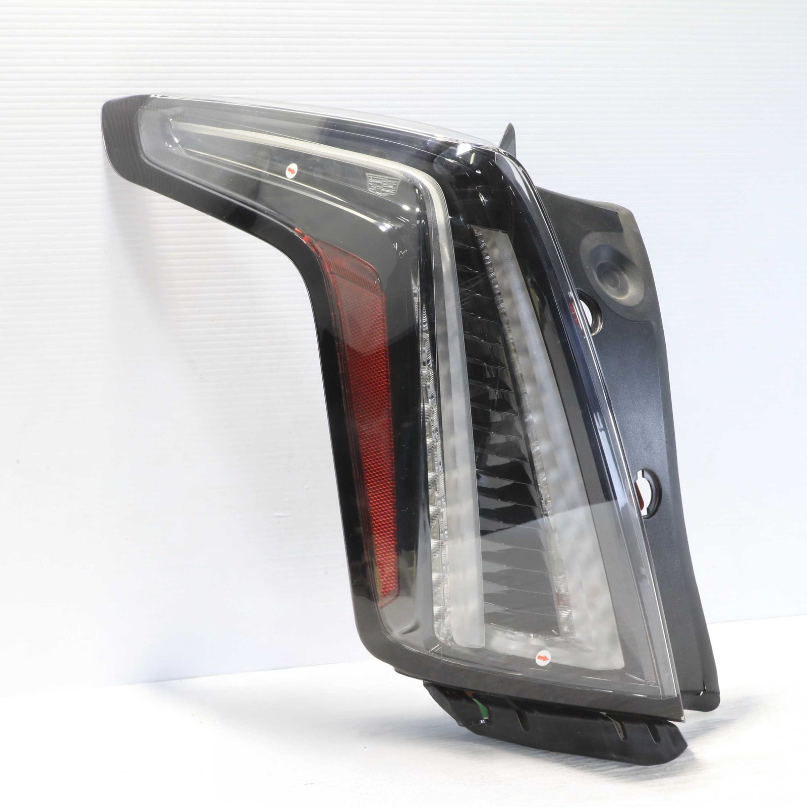 2018-2024 Cadillac XT5 Rear LED Left Side Tail Light Assembly OEM 84245001
