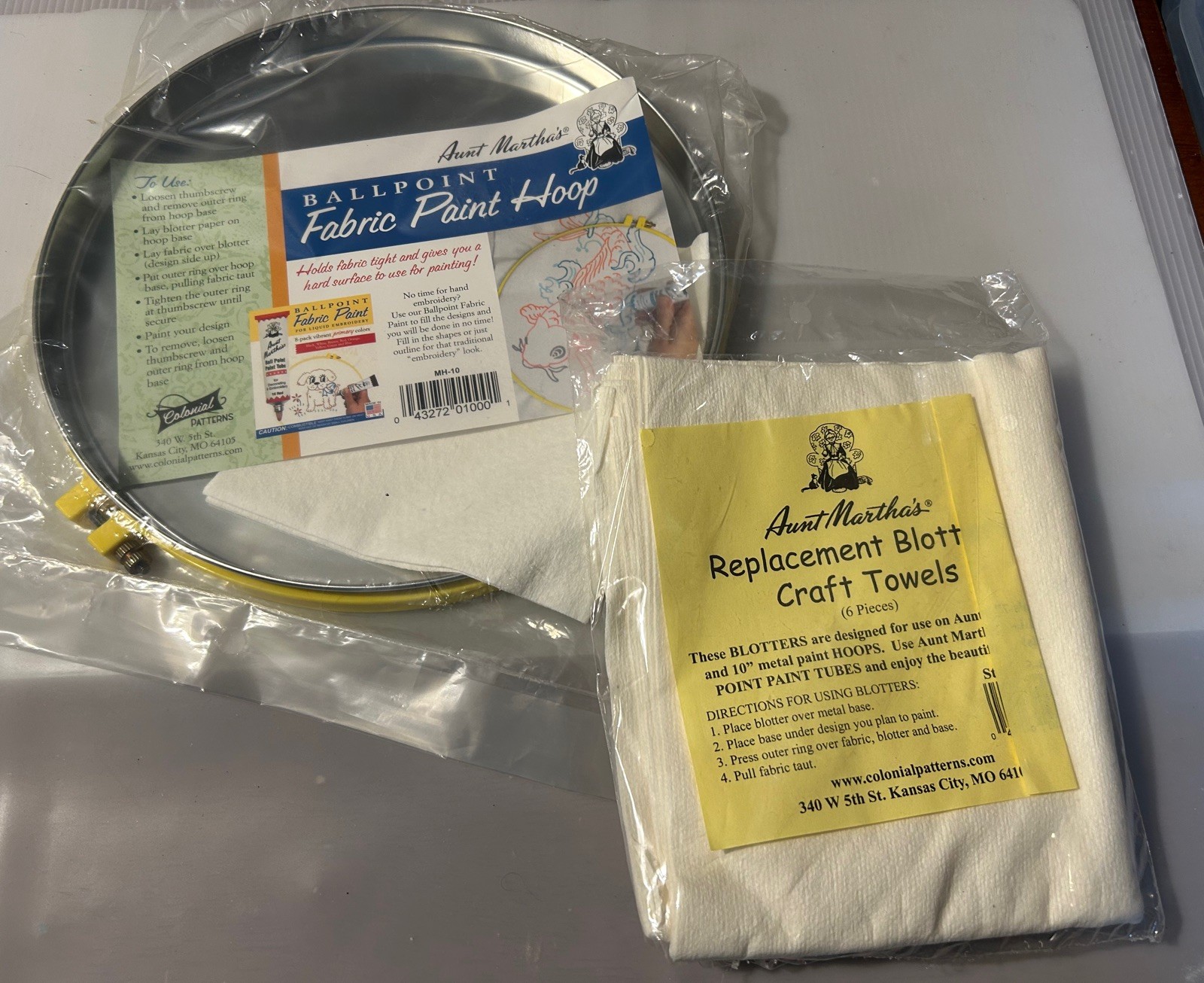 Aunt Martha's 10 Inch Ballpoint Painting Hoop and a package of 6 extra blotters.