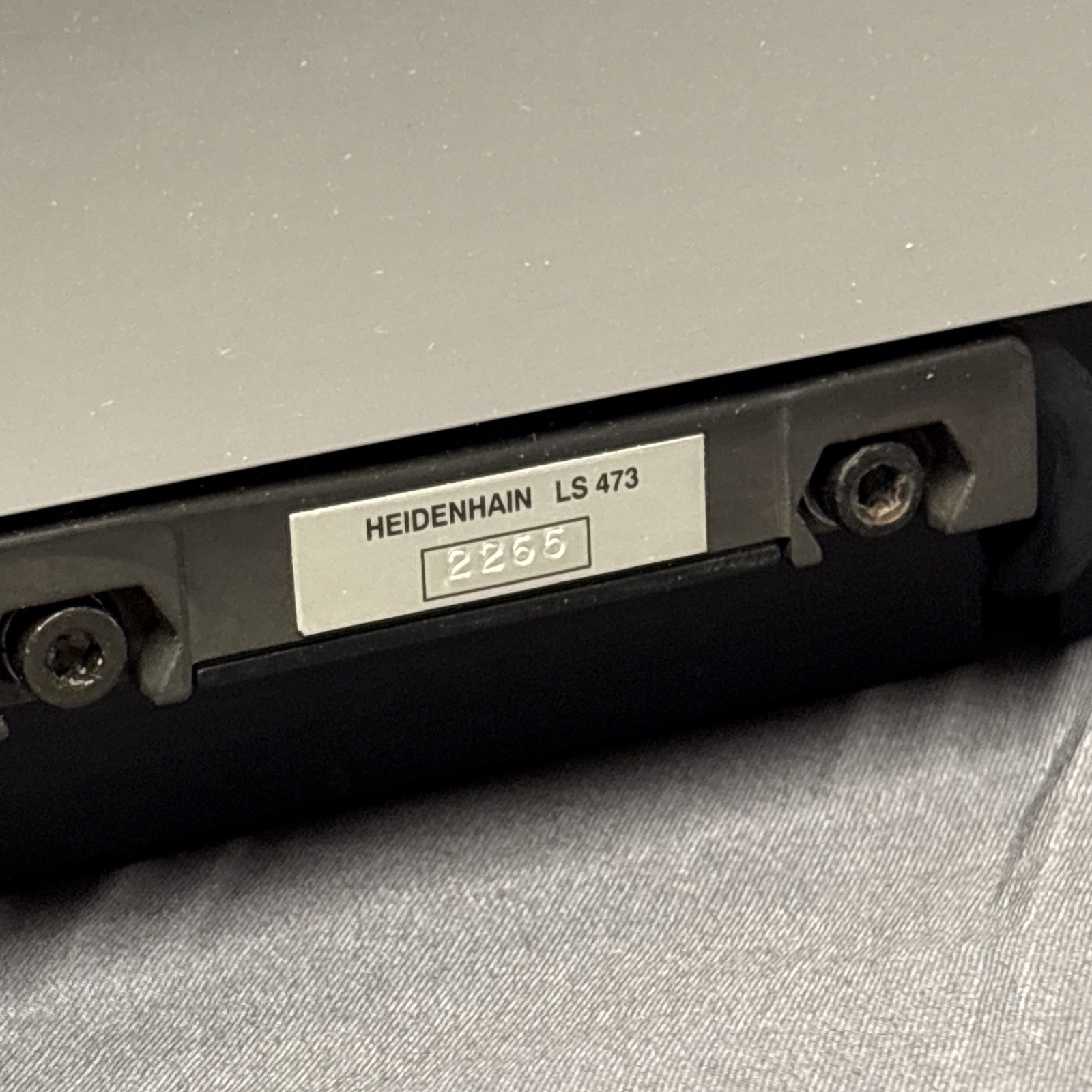 Newport TS300DC1 Precision Linear Translation Stage w/ Heidenhain LS473 Encoder