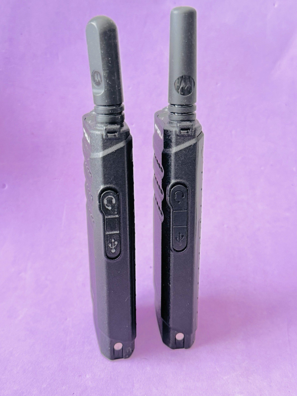 [LOT OF 2] Motorola SL300 VHF AAH88JCP9JA2AN 2-Way Radios w/Batteries