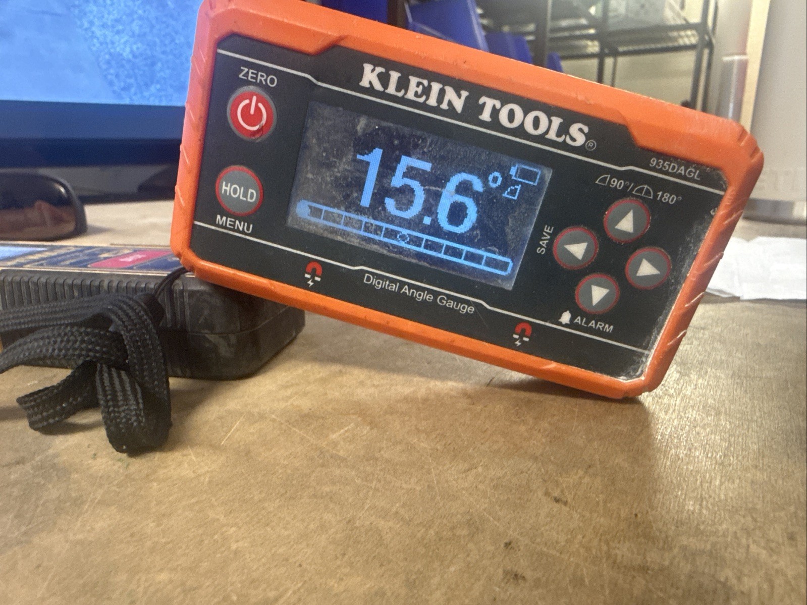 Klein Tools Digital Level with Programmable Angles 935DAGL Digital Angle Gauge