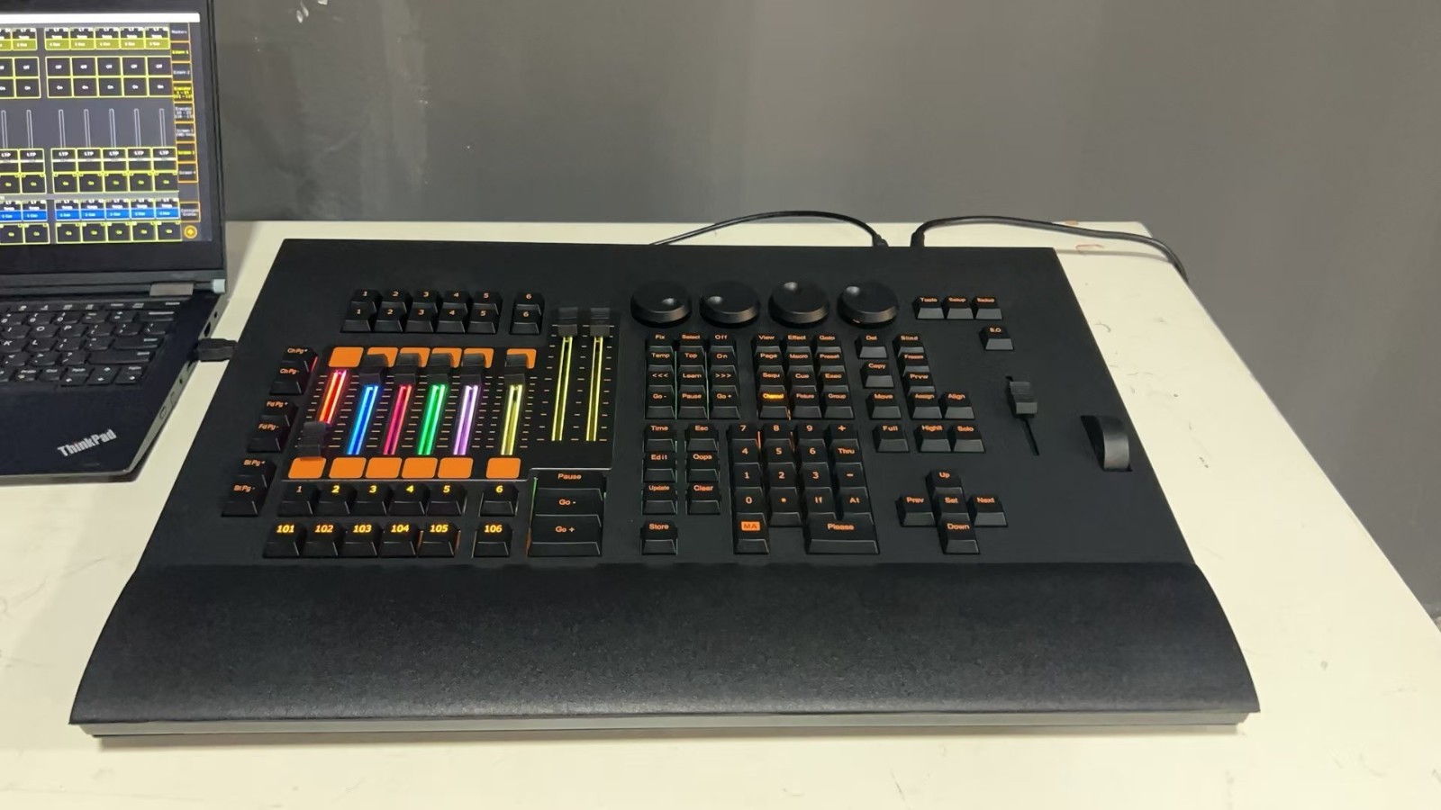 rgb led motorized fader controller dmx512 control onpc command wing 2+case