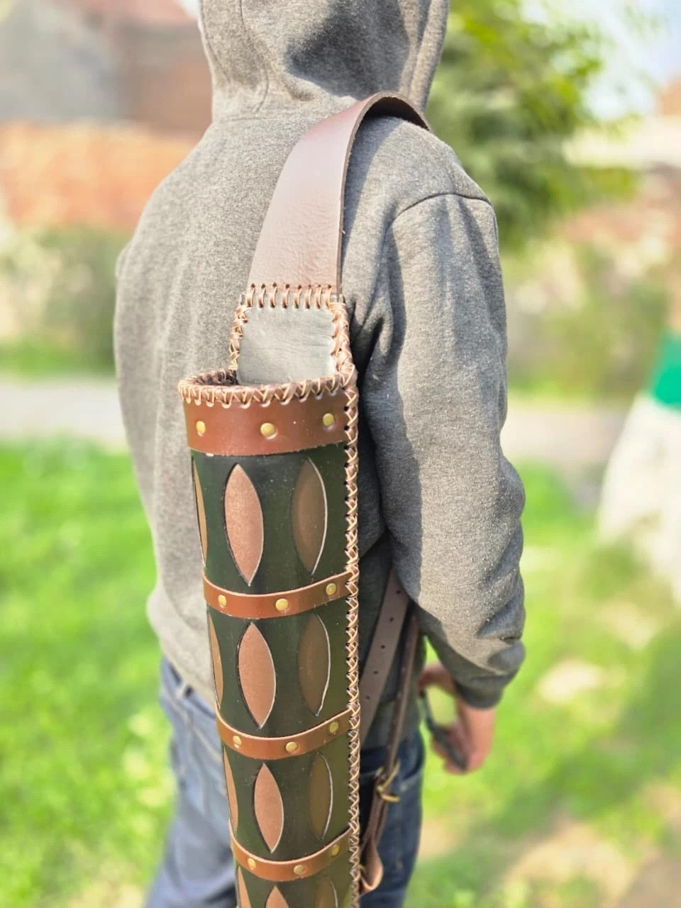 Leather Archery Back Quiver, Traditional Shoulder Arrow Holder Brown