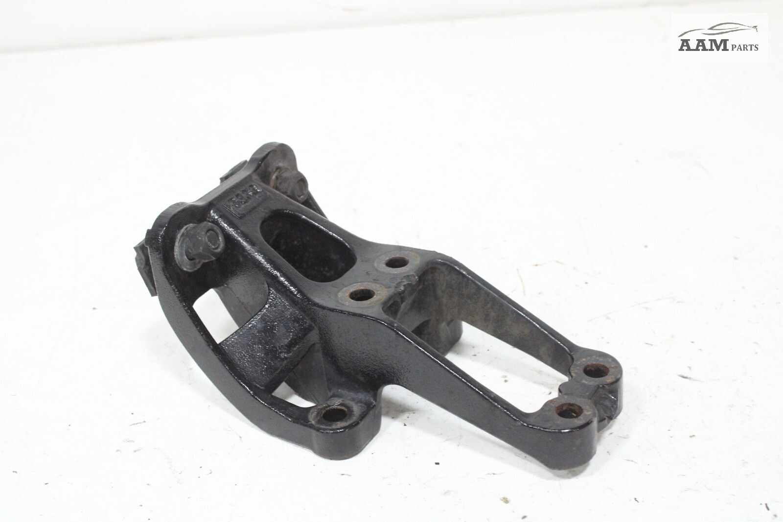 2018-2024 FREIGHTLINER CASCADIA FRONT RIGHT CAB MOUNT BRACKET R18-67961-000 OEM