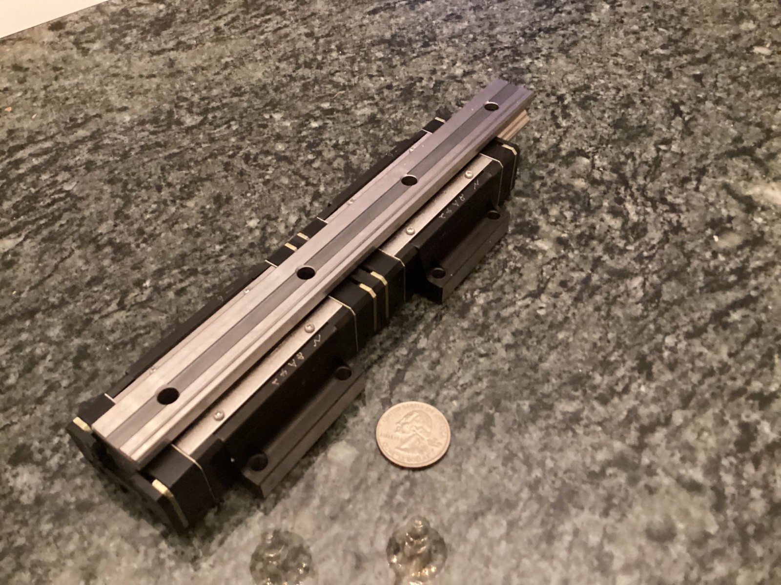 THK L1986 HSR20A2QZUU+220LP-11 linear slide assembly precision unit