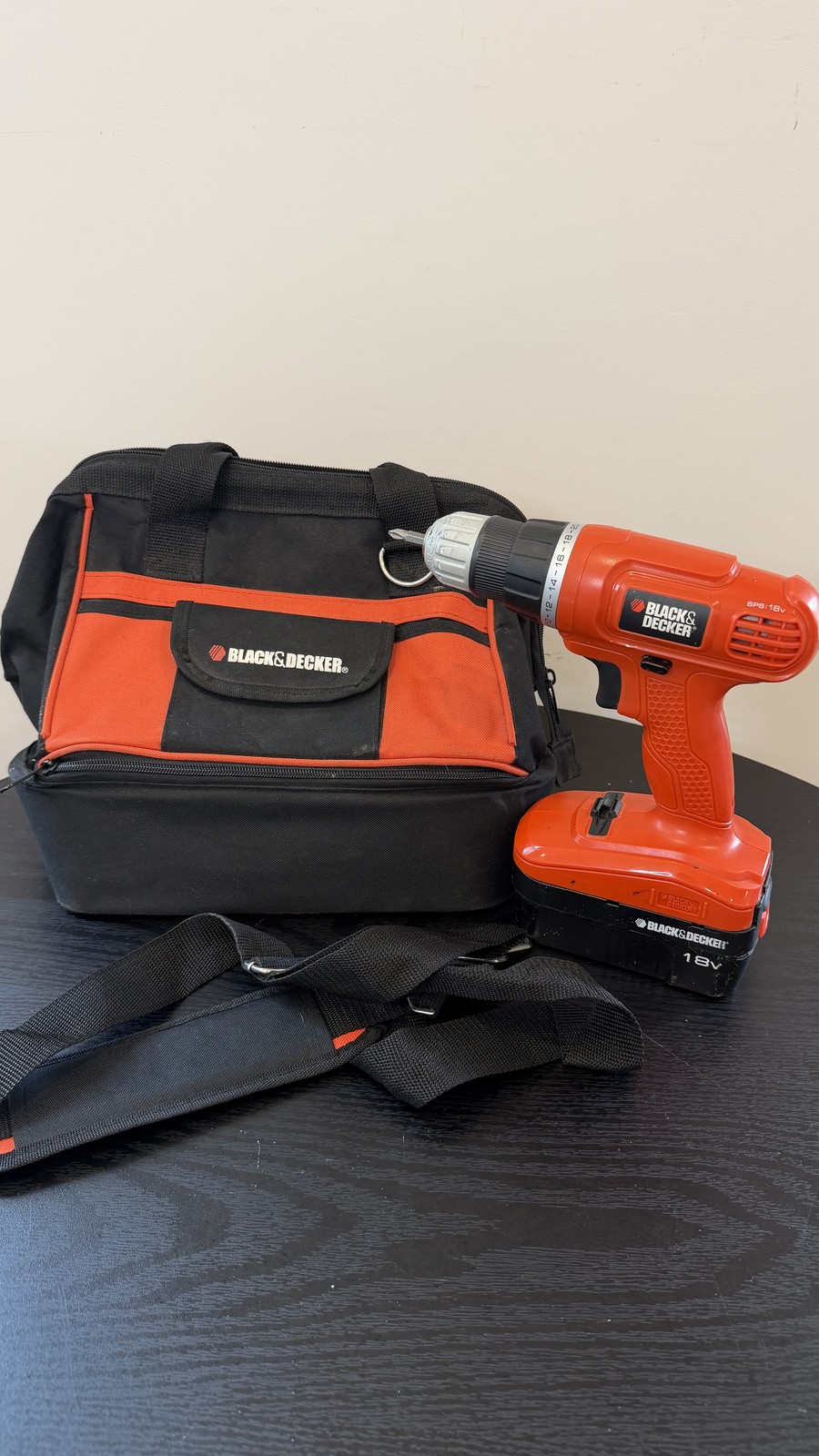 Black & Decker 18V Cordless Drill GC1800 With HPB18 Battery and Soft Bag