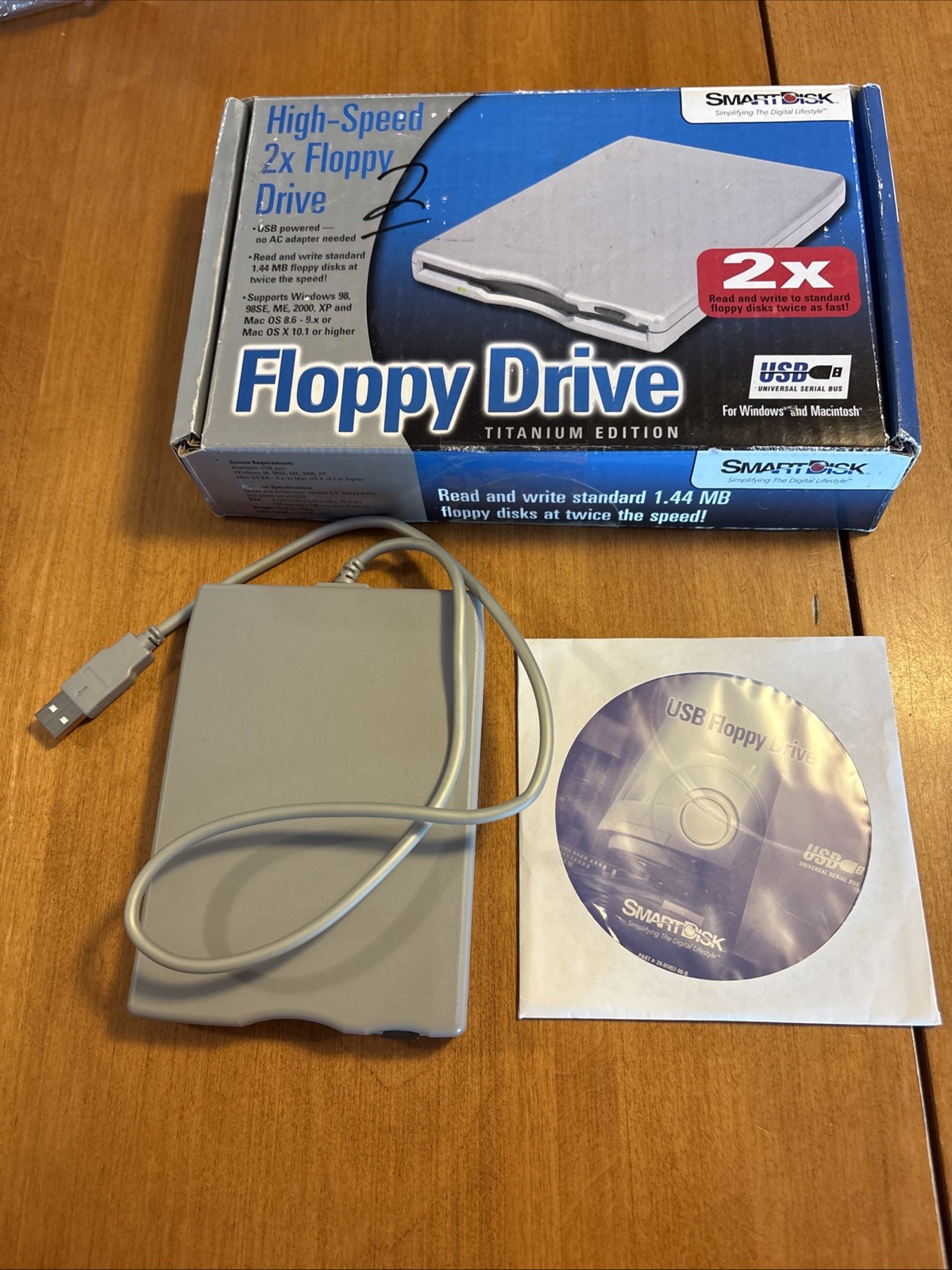 Smart Disk Fd-05PUB USB External 3.5" 1.44 MB Floppy Disk Drive - TESTED
