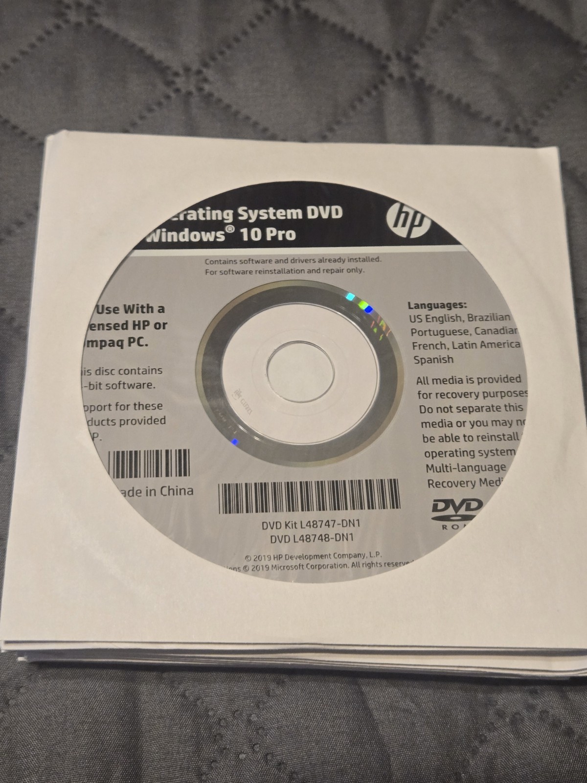 HP Compaq Windows 10 Pro Operating System Reinstallation DVD NO PRODUCT KEY