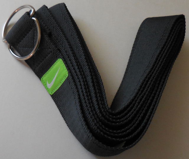 Nike Essential Yoga Strap with Buckles Anthracite/Key Lime/White