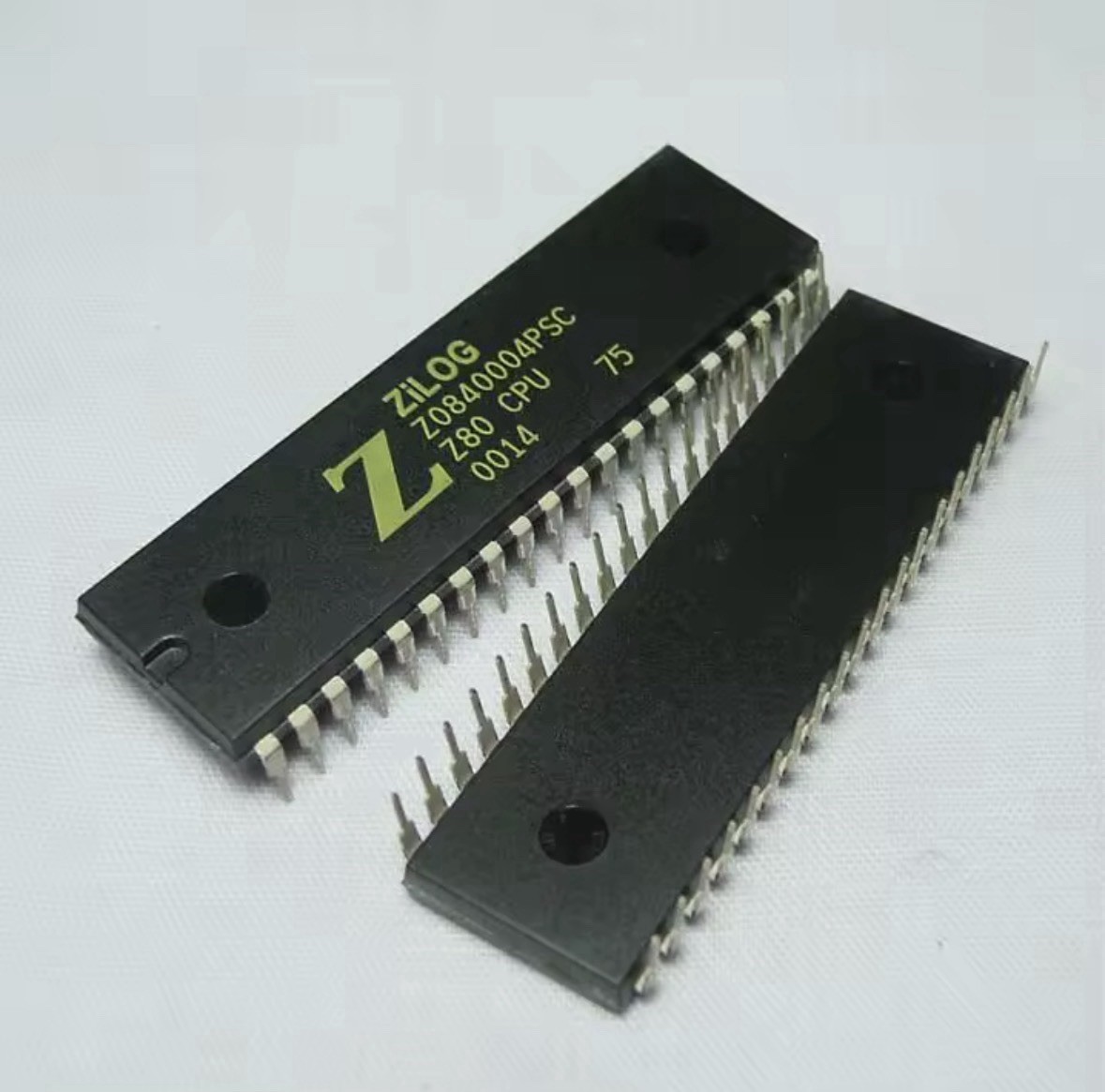2 x Zilog Z80 CPUs 40 Pin Bundle- New and Original