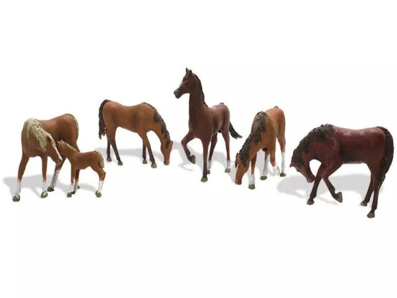 New Woodland HO Scale Chestnut Horses Train Figures A1842
