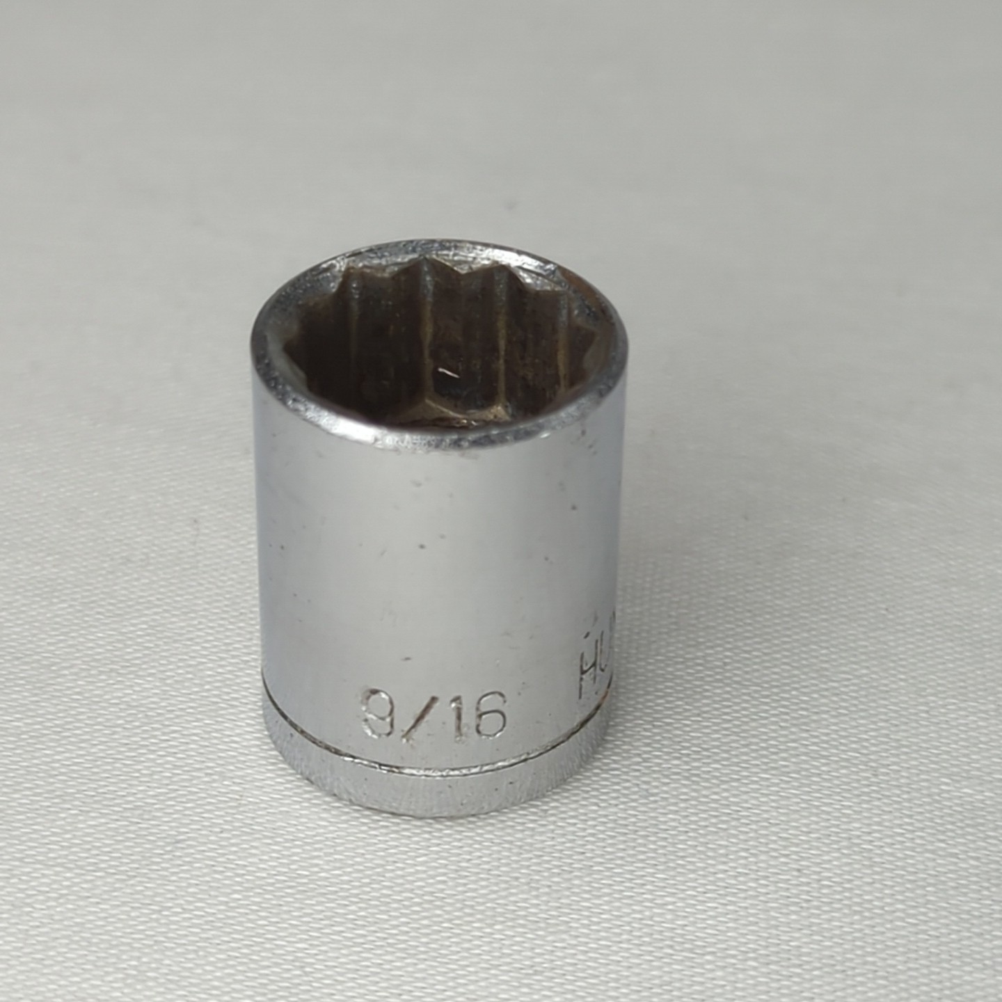 Hunter 9/16" SAE 3/8" Drive 12 Point W1213 Socket Japan
