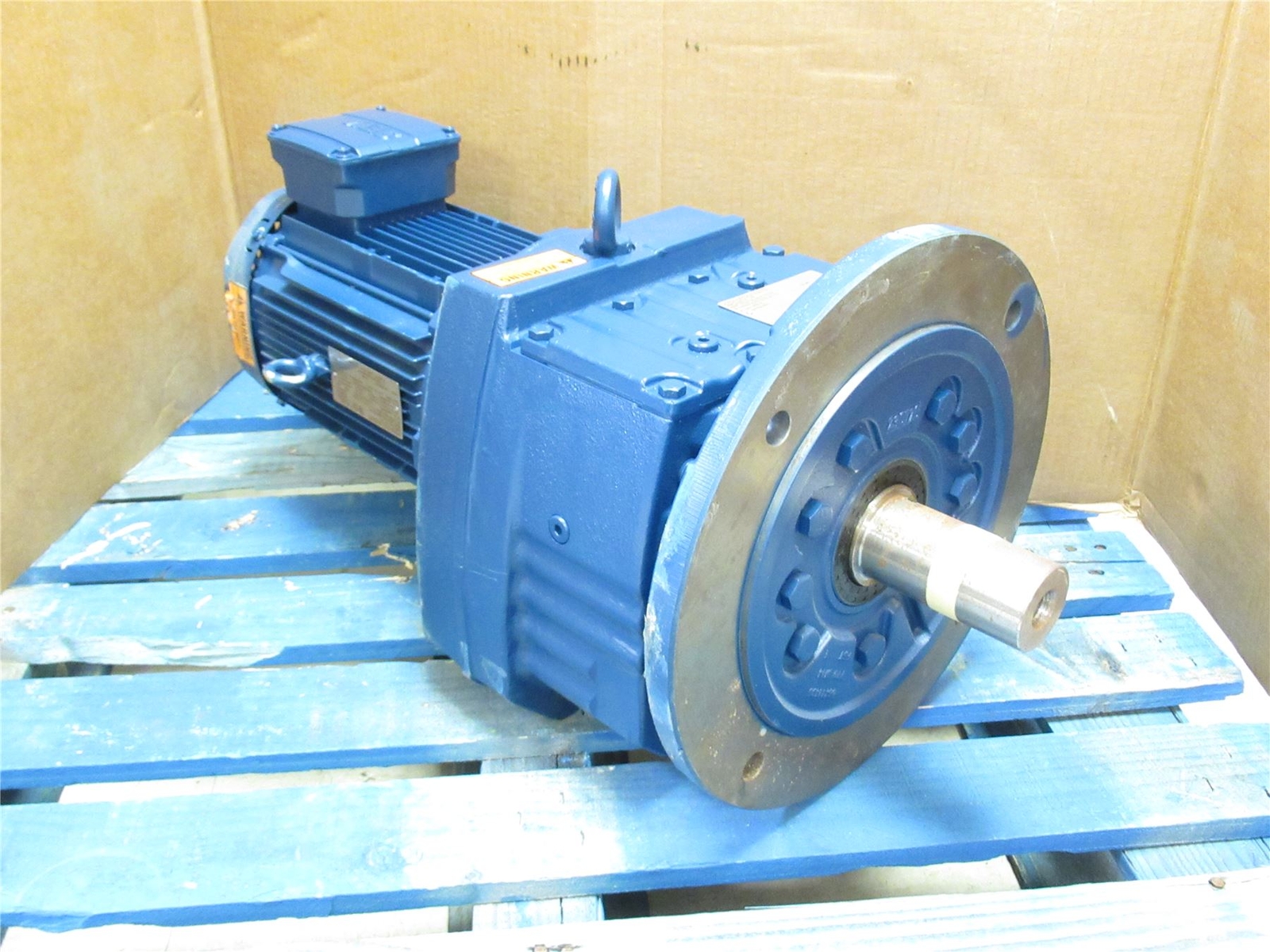 236634 New-No Box; SEW RF87DRN100LM4THDH AC Gearmotor; 93.38:1 Ratio; 230-460V