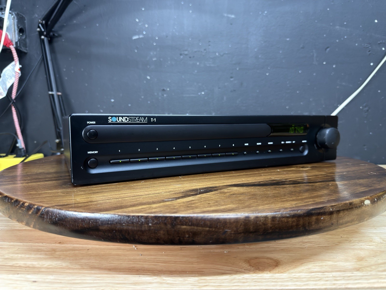 Soundstream T-1 Vintage AM/FM Digital Tuner