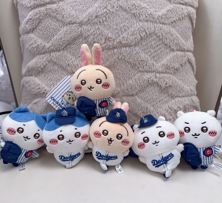New Chiikawa Tokyo Series Collaboration Mascot Dodgers Plush Set of 3 Japan