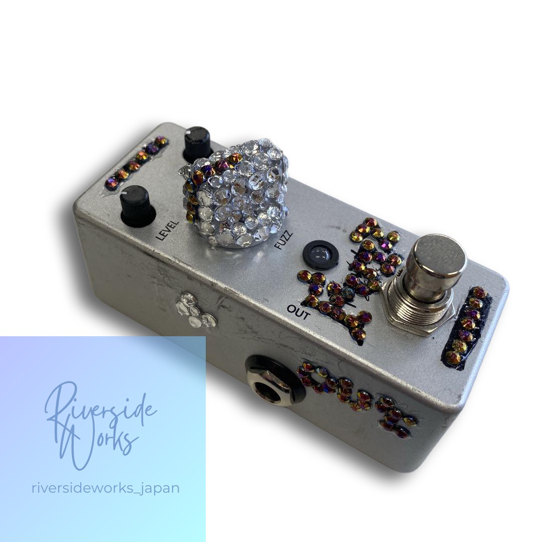 Unique Deco Fuzz Compact Effects Pedal Silver
