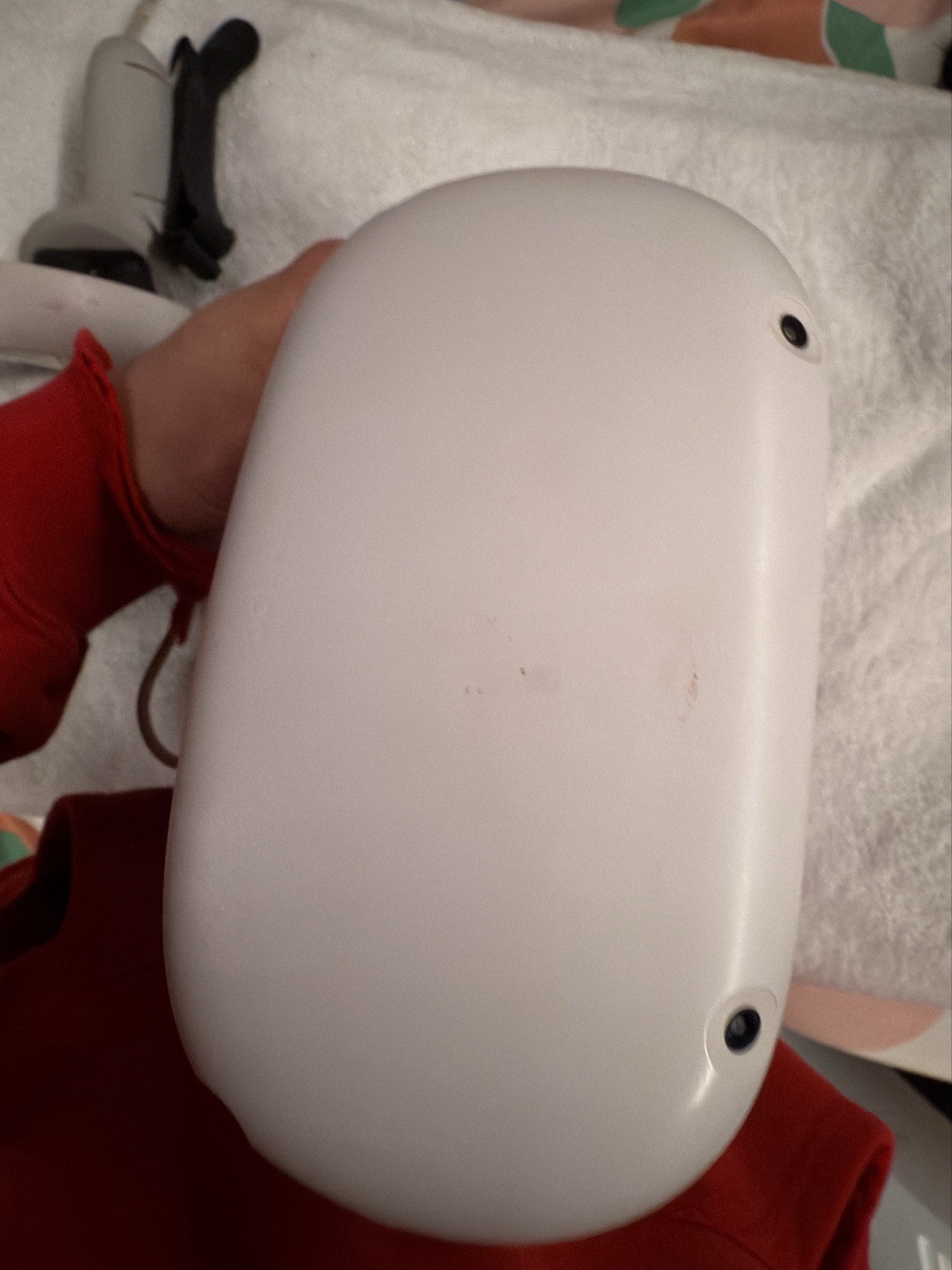 Oculus Quest 2 With Attachments (extra Battery Pack, Grips.)