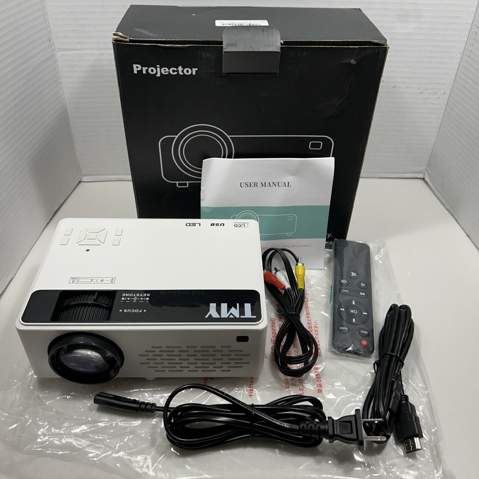 TMY PJ 1461 Mini projector 1080P 9500 Lumens Bluetooth