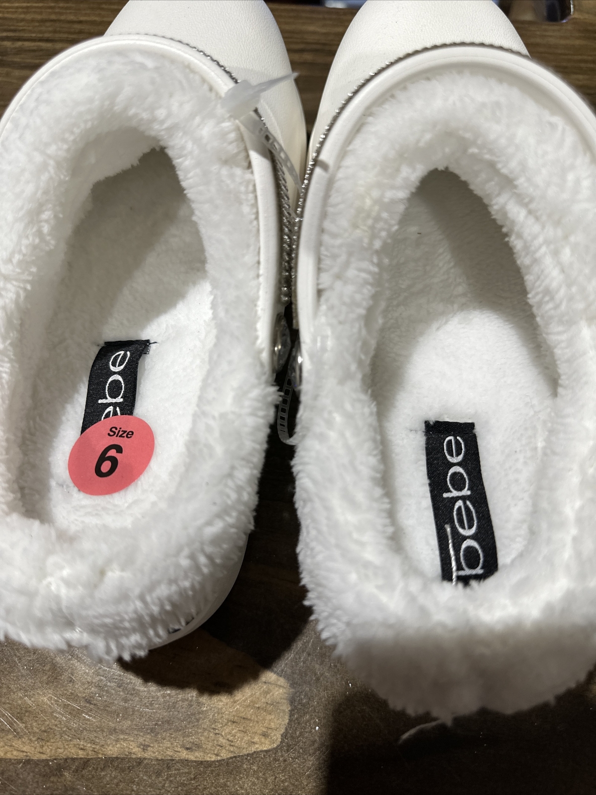 Bebe Womens Janessa White Slip On Casual Clogs Shoes New Size 6