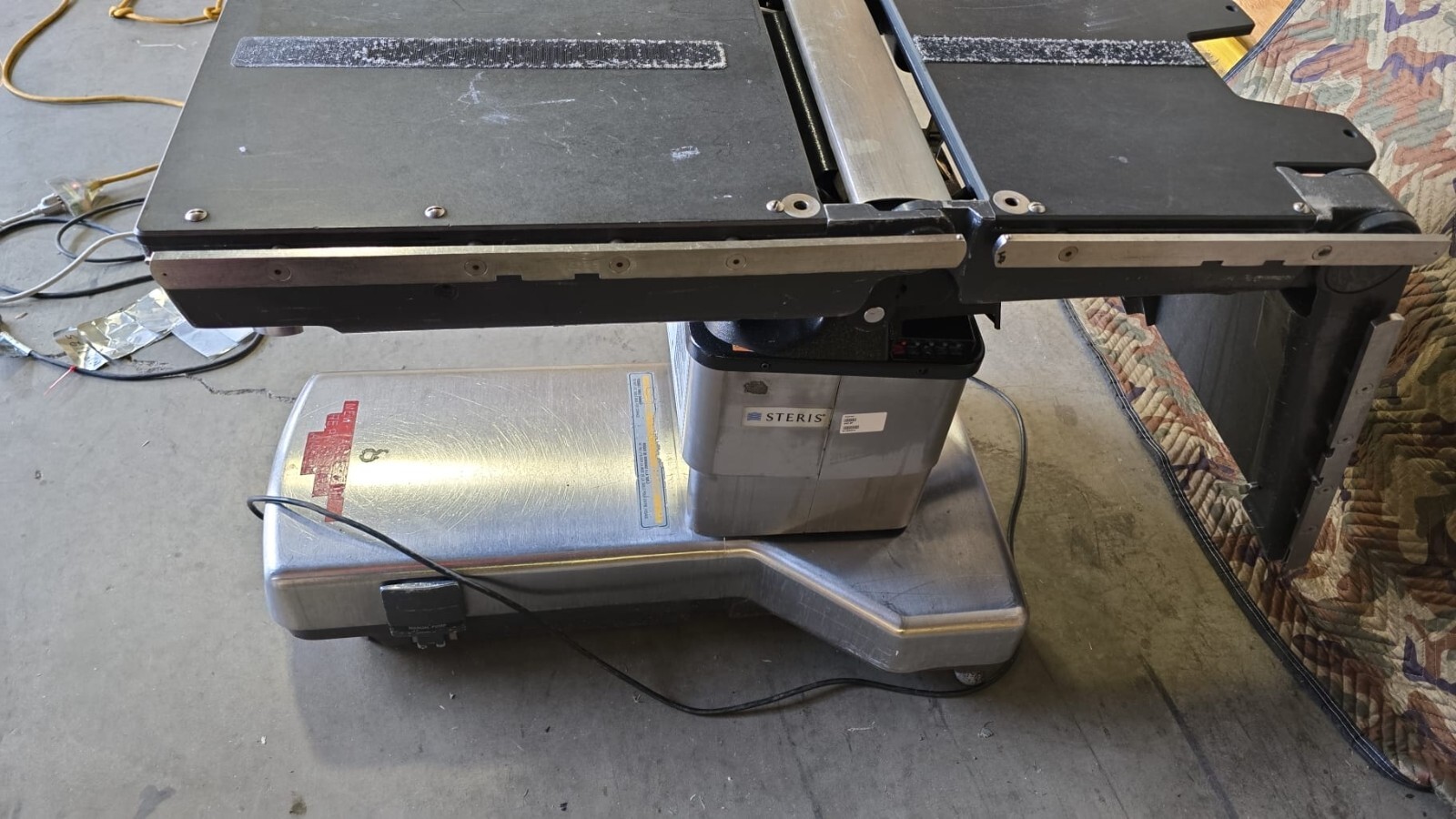 STERIS 3085 SP OR Table w/wired remote-MAB-9624