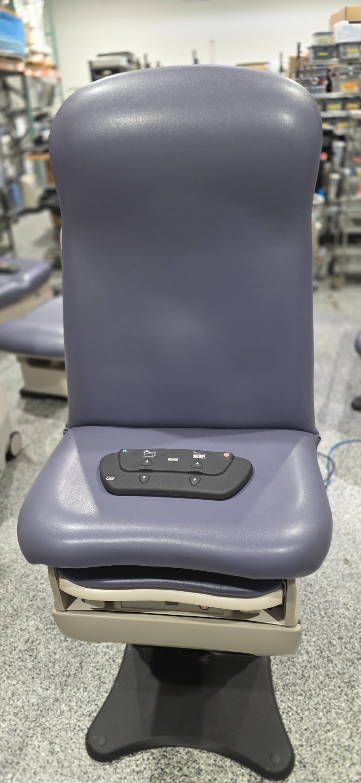 Midmark 625 Exam Treatment Table 625*441666 Examination Chair, with Foot Pedal