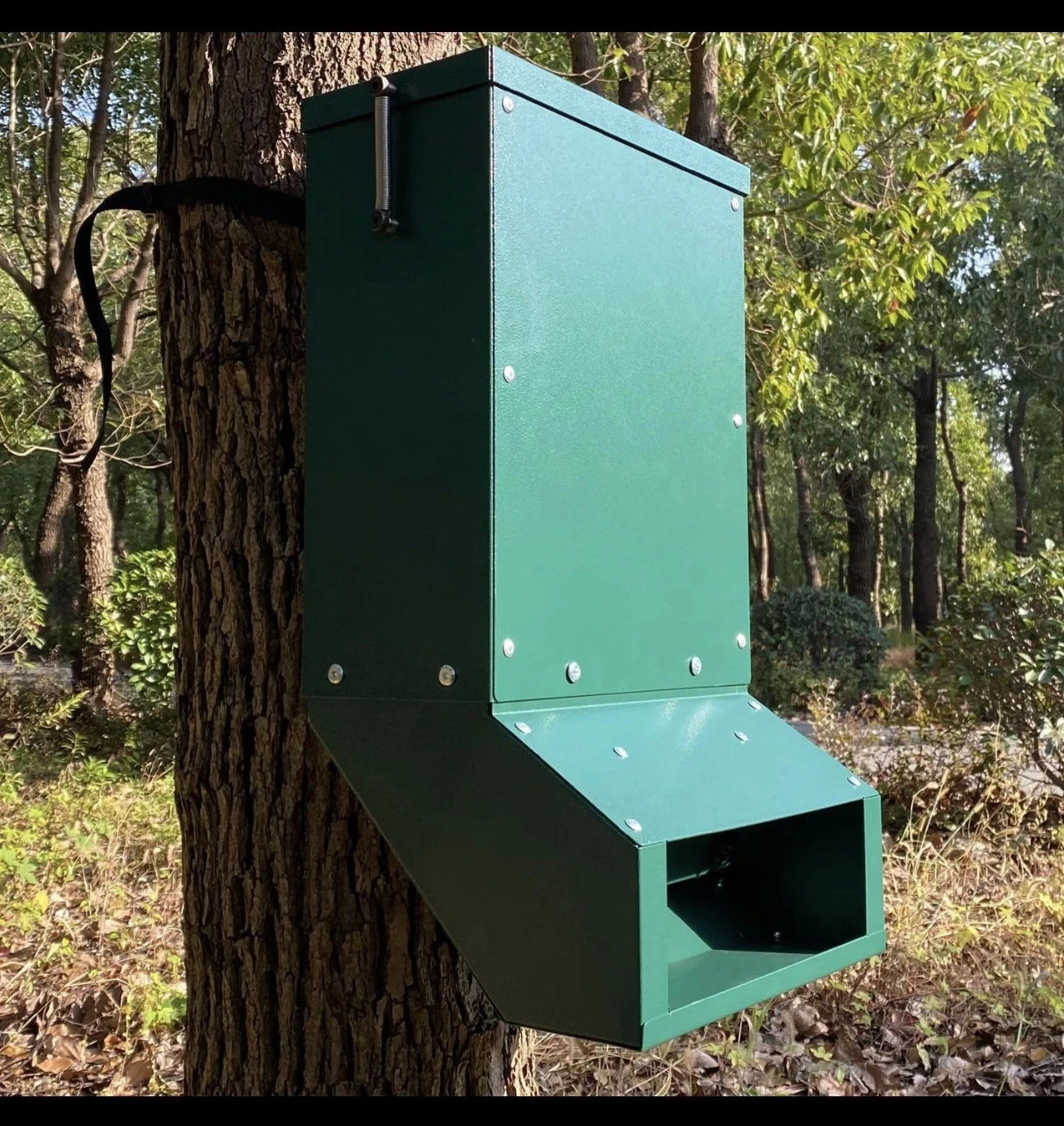 BUYYAH-Deer Tree Protein Feeder, 60 Pounds Deer Feeder Box, Heavy Duty Feeder