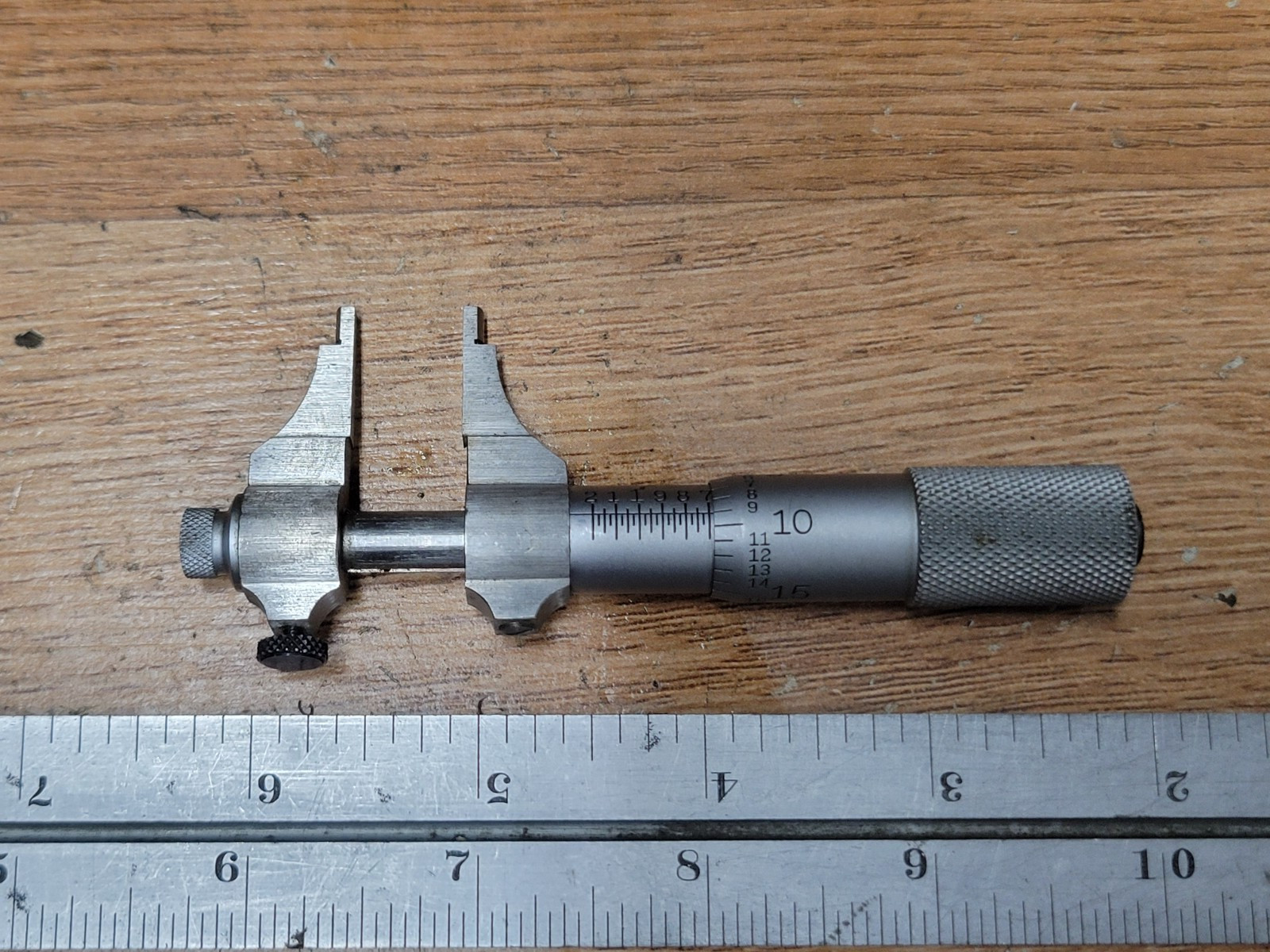 STARRETT .2 - 1 " INSIDE MICROMETER .001 " NO. 700
