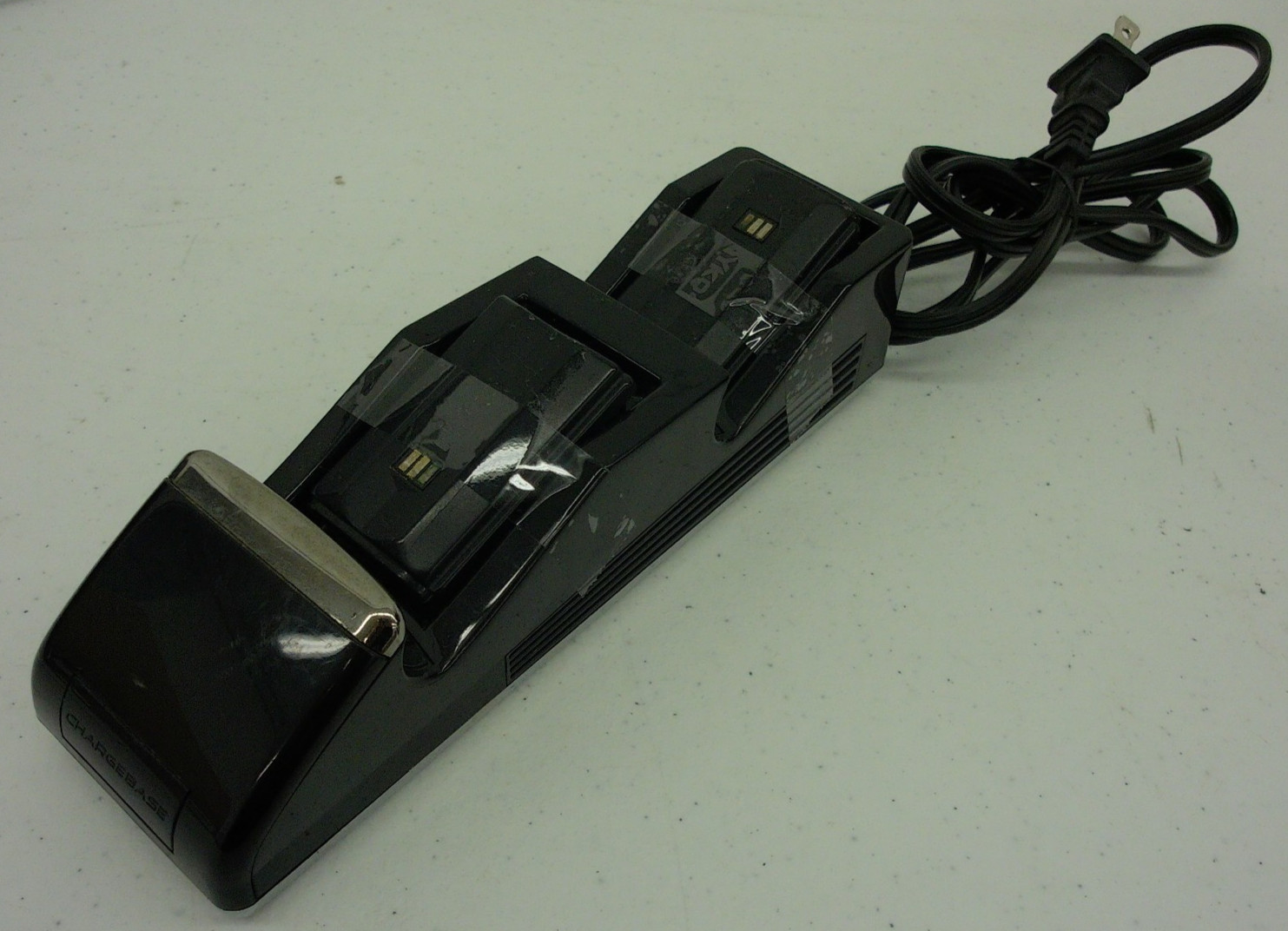 Nyko Charge Base for Xbox 360 with Two Batteries ***UNTESTED*** sold as is