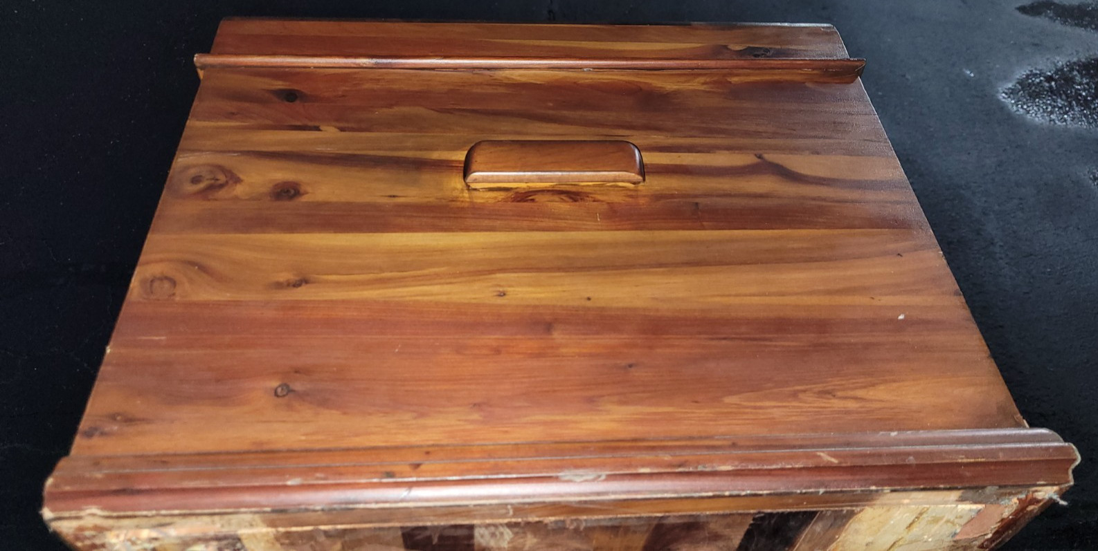 Farley & Loetscher MFG. Co. Cedar Chest, Damaged front bottom, missing feet