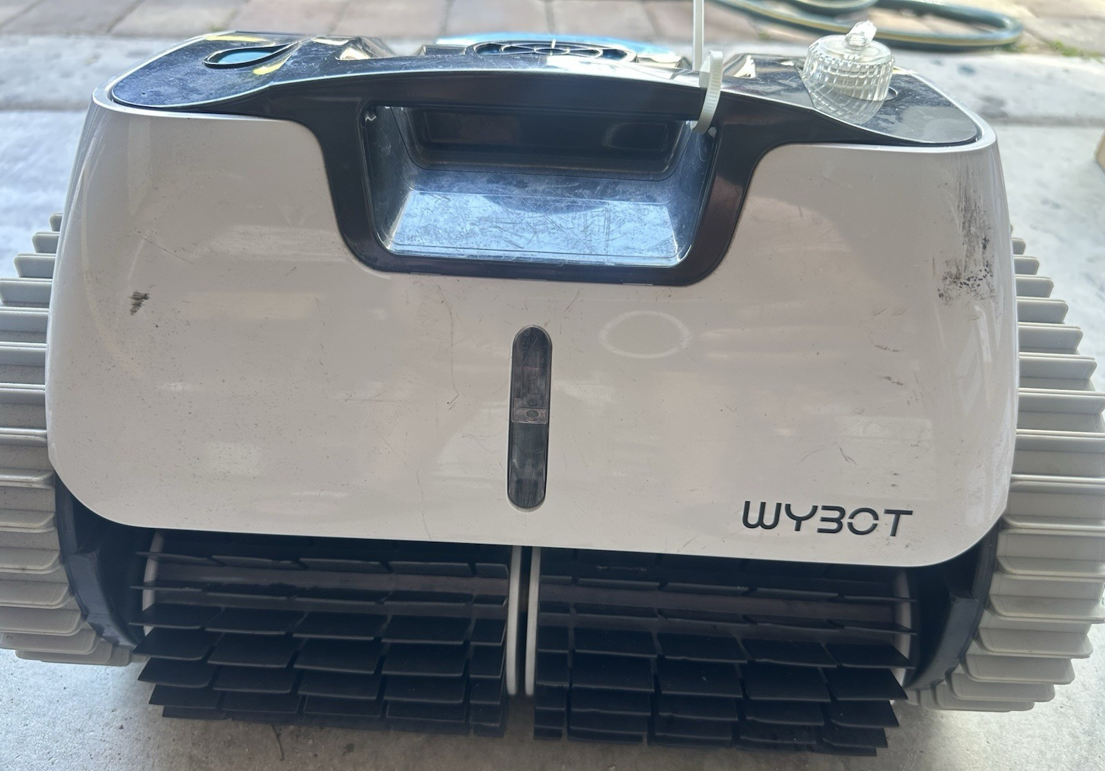 WYBOT Robotic Pool Cleaner Osprey 700 Pro FOR PARTS OR REPAIR - Non-Working